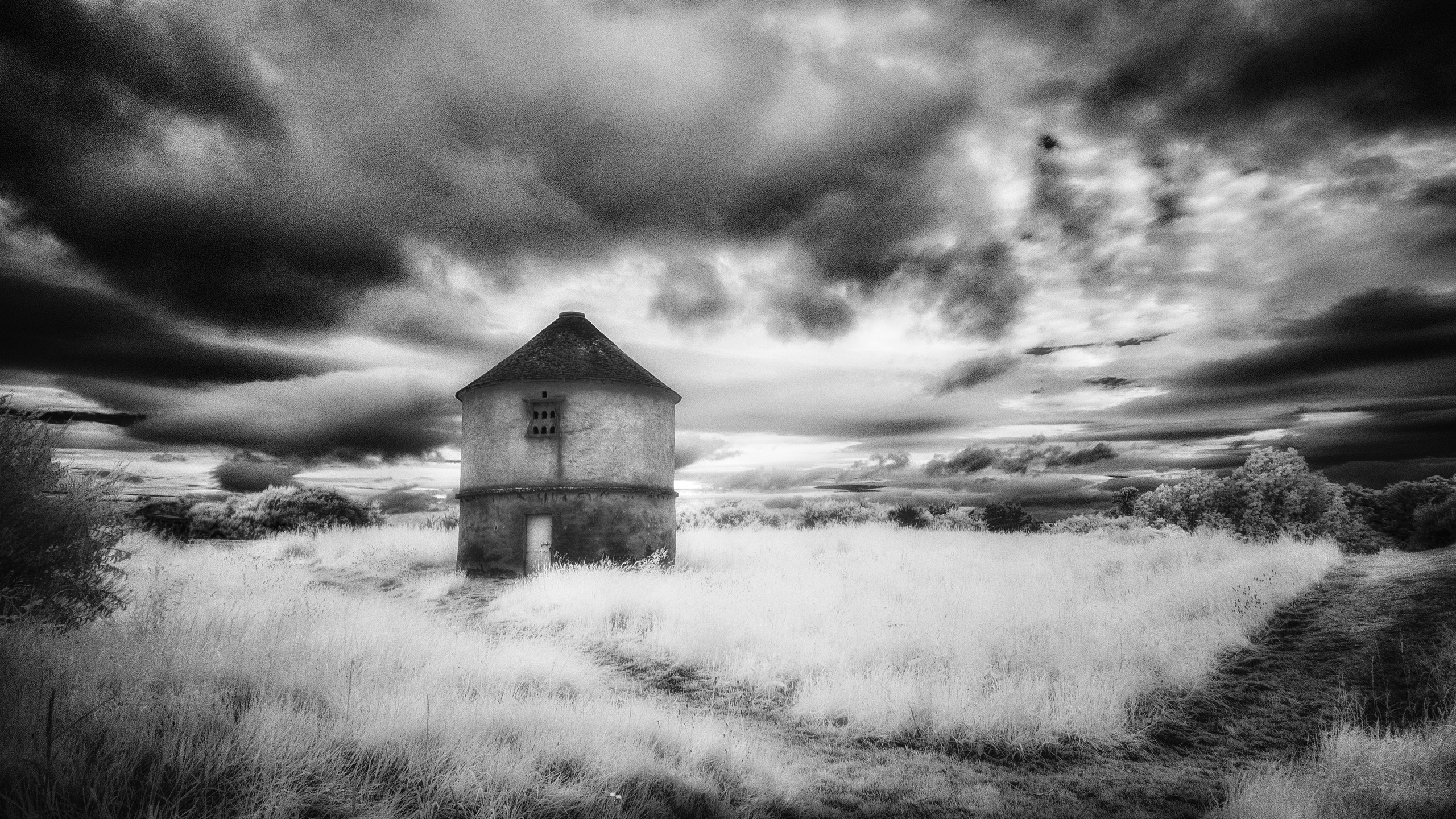 Castles. Infrared Scotland
