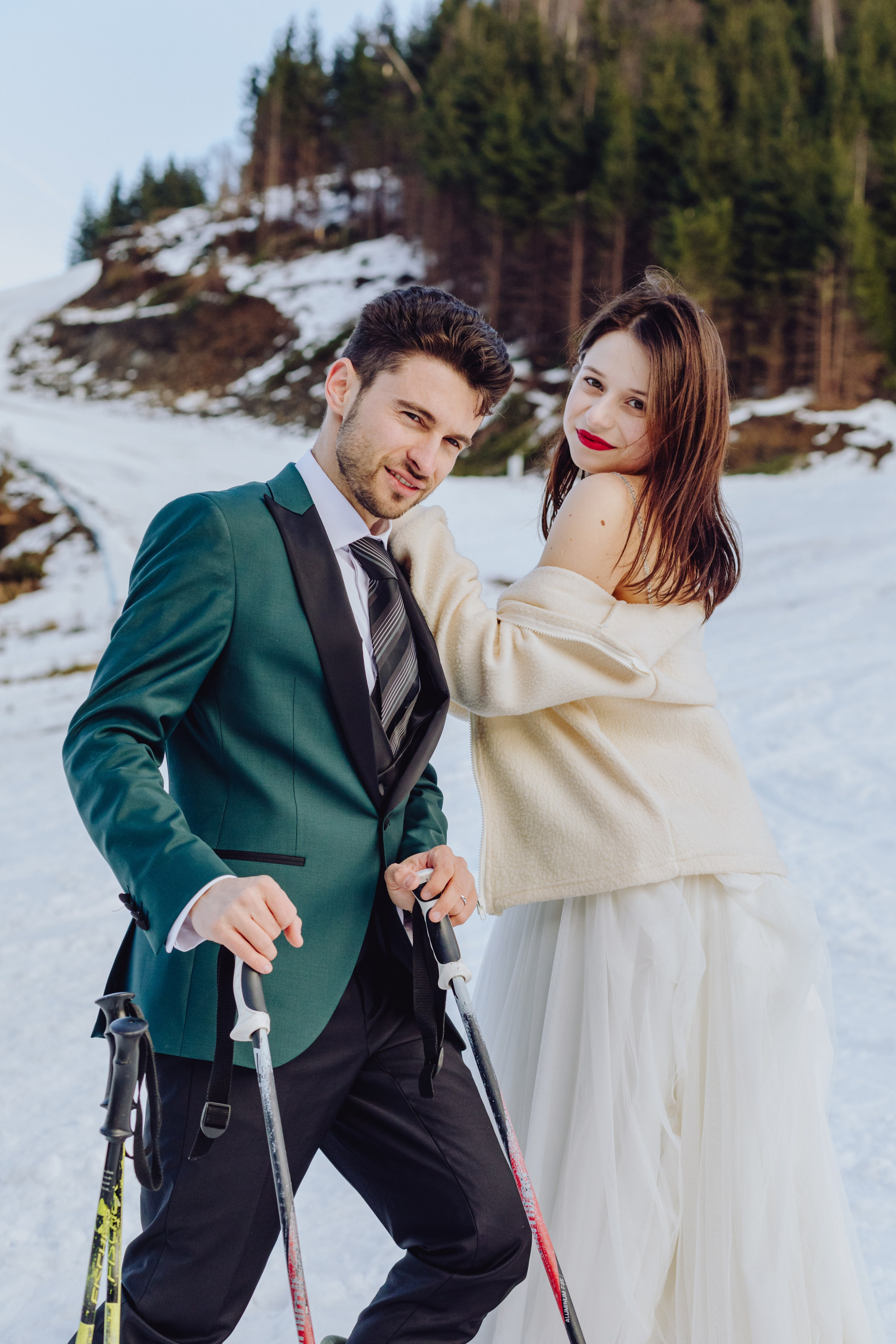 Andrei & Roxana. Wedding & couple photographer from Romania Rut Vetan