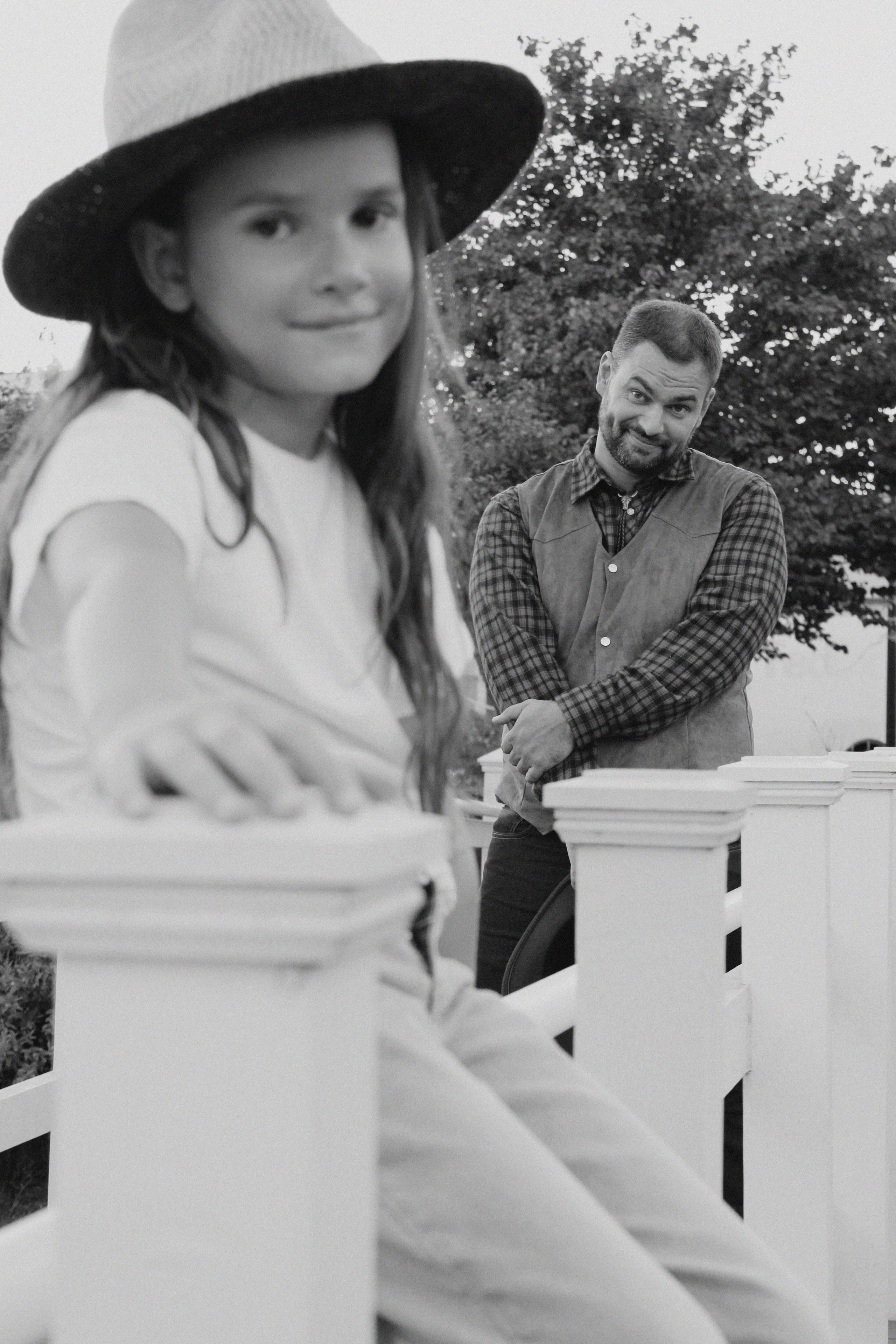 Texas Countryside Family Photoshoot in Cowboy Style. Lana Petrychenko — Portrait & Family Photographer. Valencia, Spain