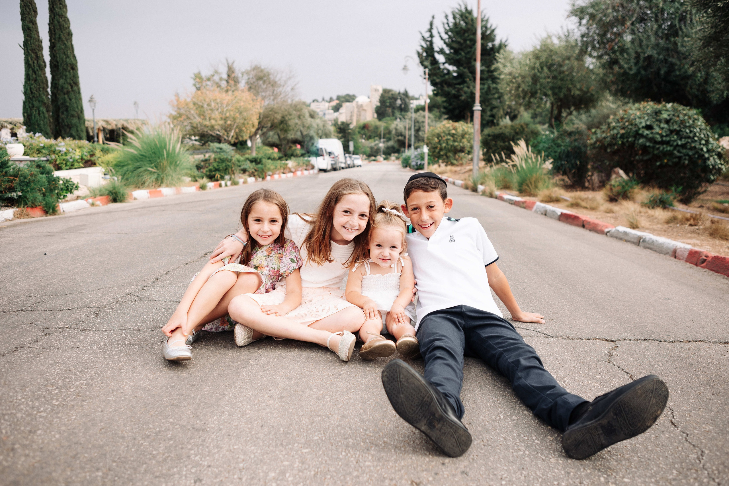 BIG FAMILY IN YAMIN MOSHE. Https://shi-photo.com/