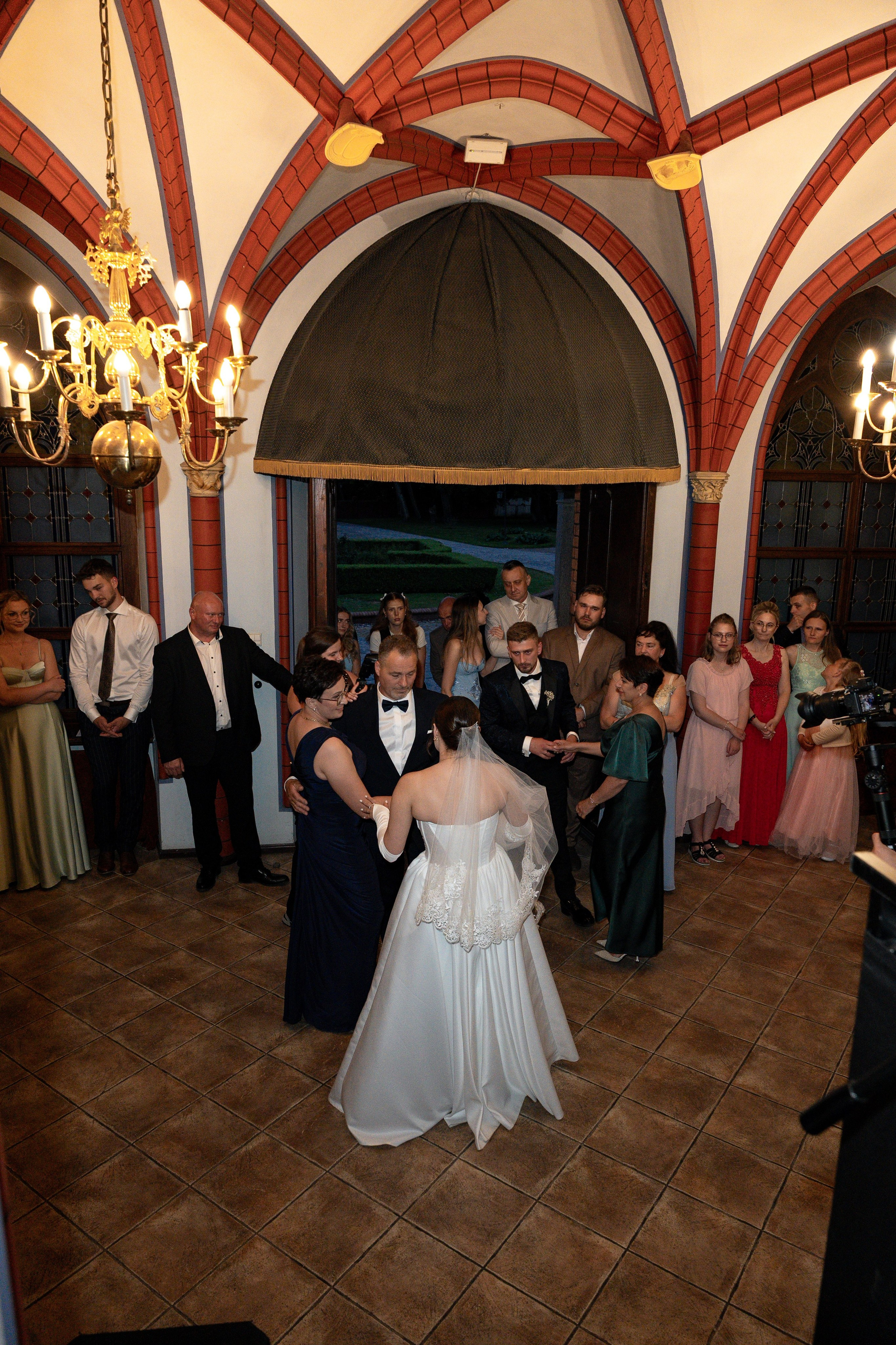E&N: Zamek w Rzucewie. SL Wedding Photo — Editorial, Elegant & Timeless Wedding Photography in Poland and Across Europe