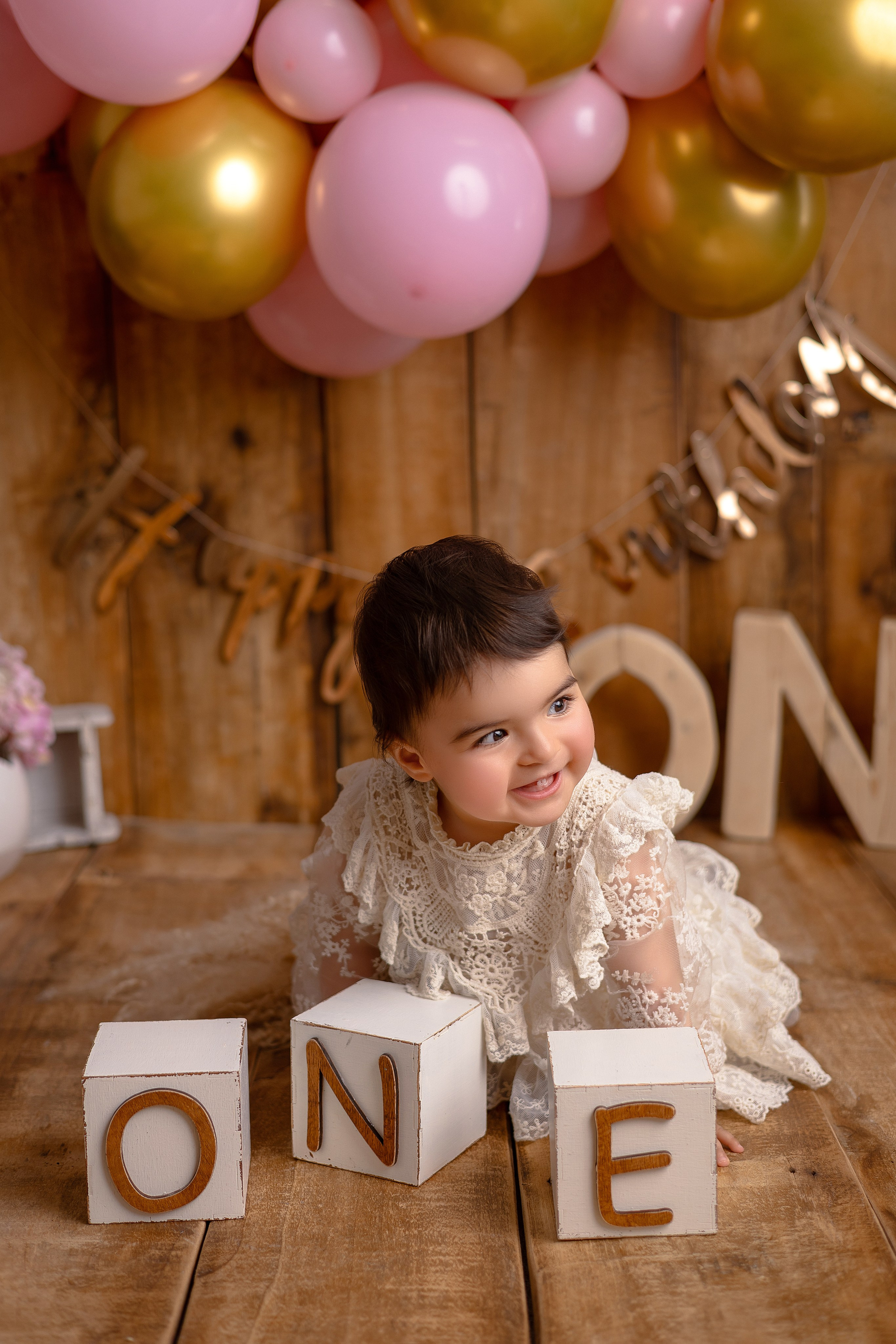 Erste Geburtstag „Cake Smash“. Neugeborene- Schwangerschaft- und Kinder Fotografin in Lehre
