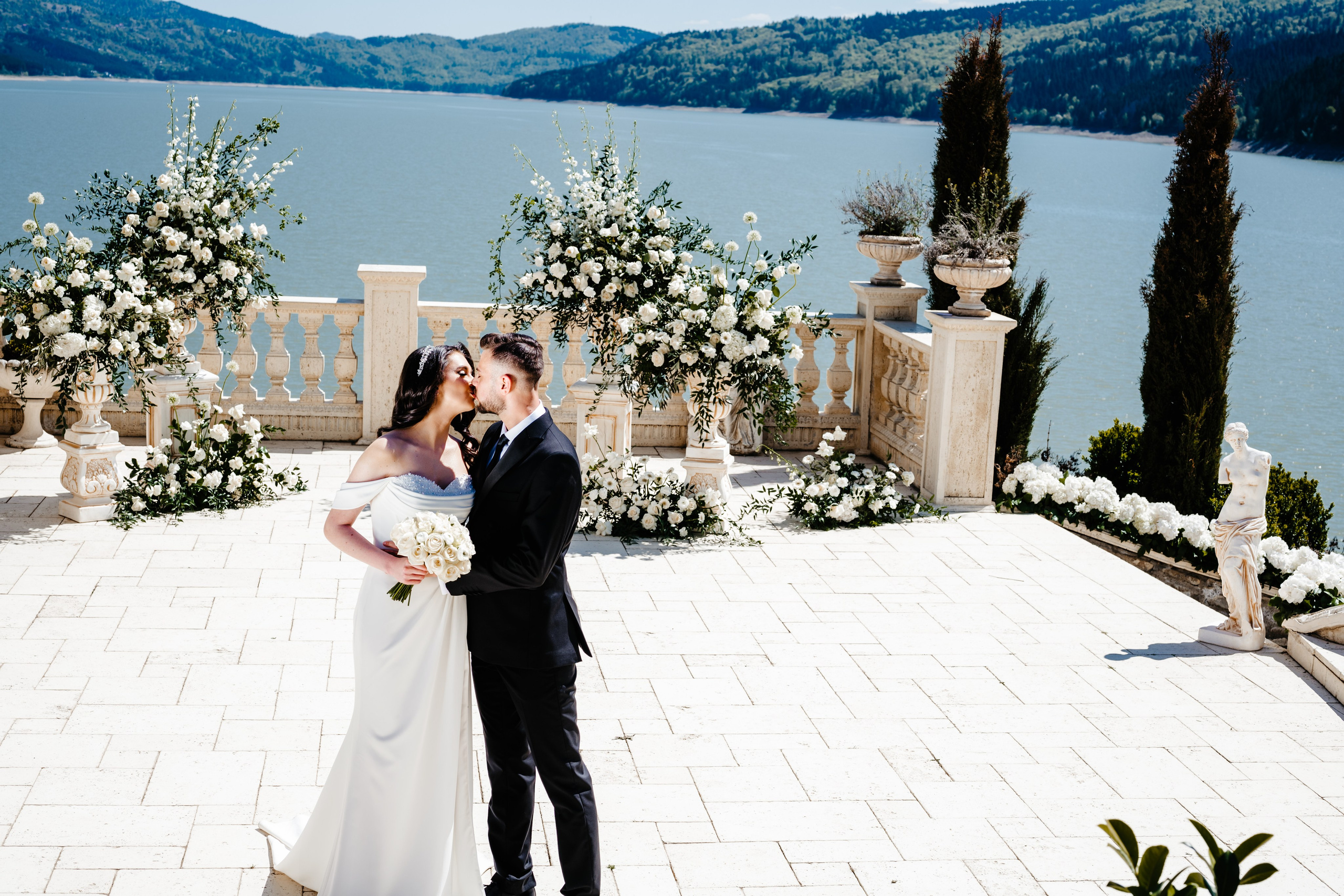 Nunta Bianca si Gilbert, Gradinile Romane, Piatra Neamt. Ana Maria Dragan Fotograf Evenimente