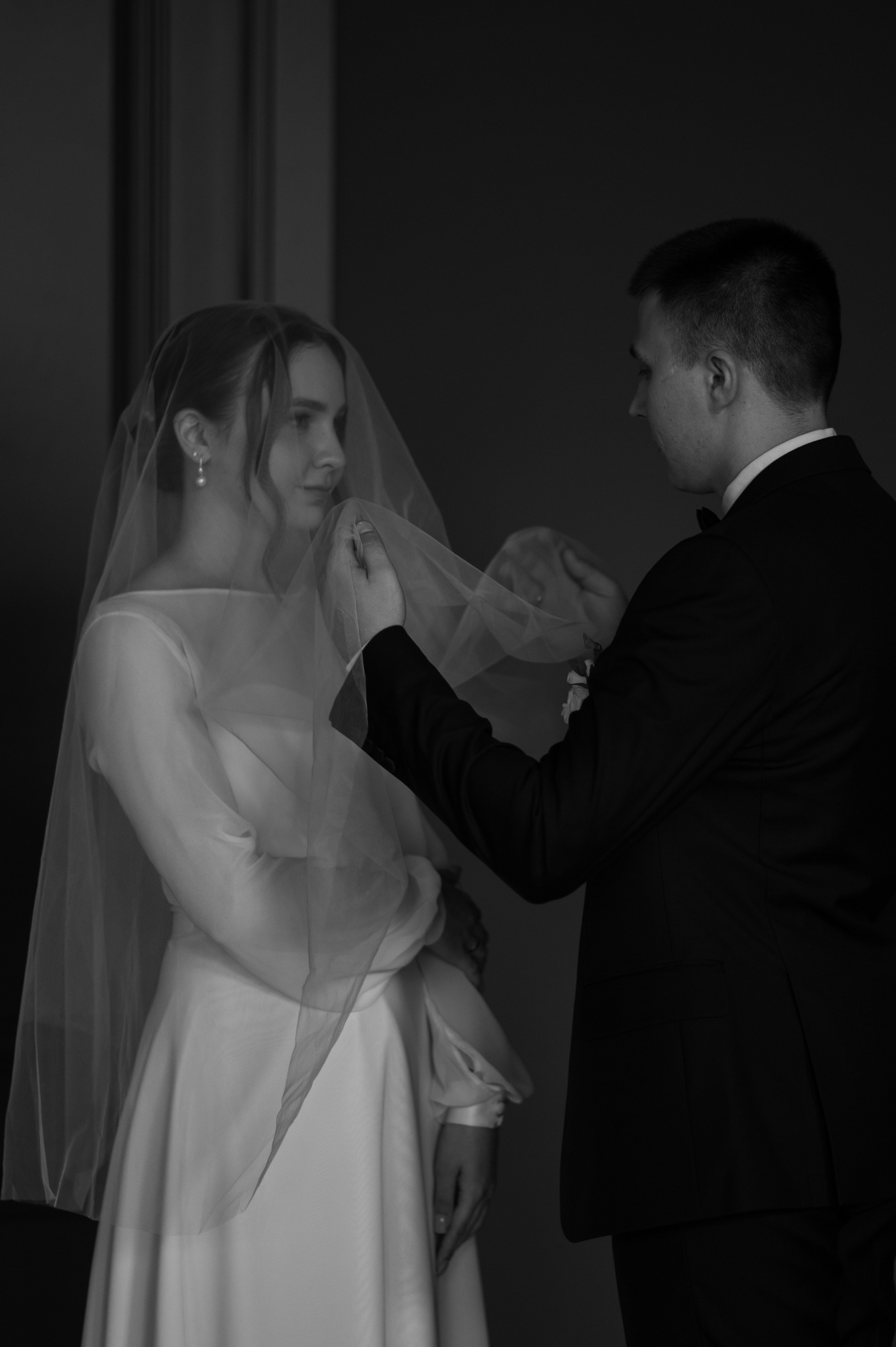 Smile. Wedding and commercial photographer