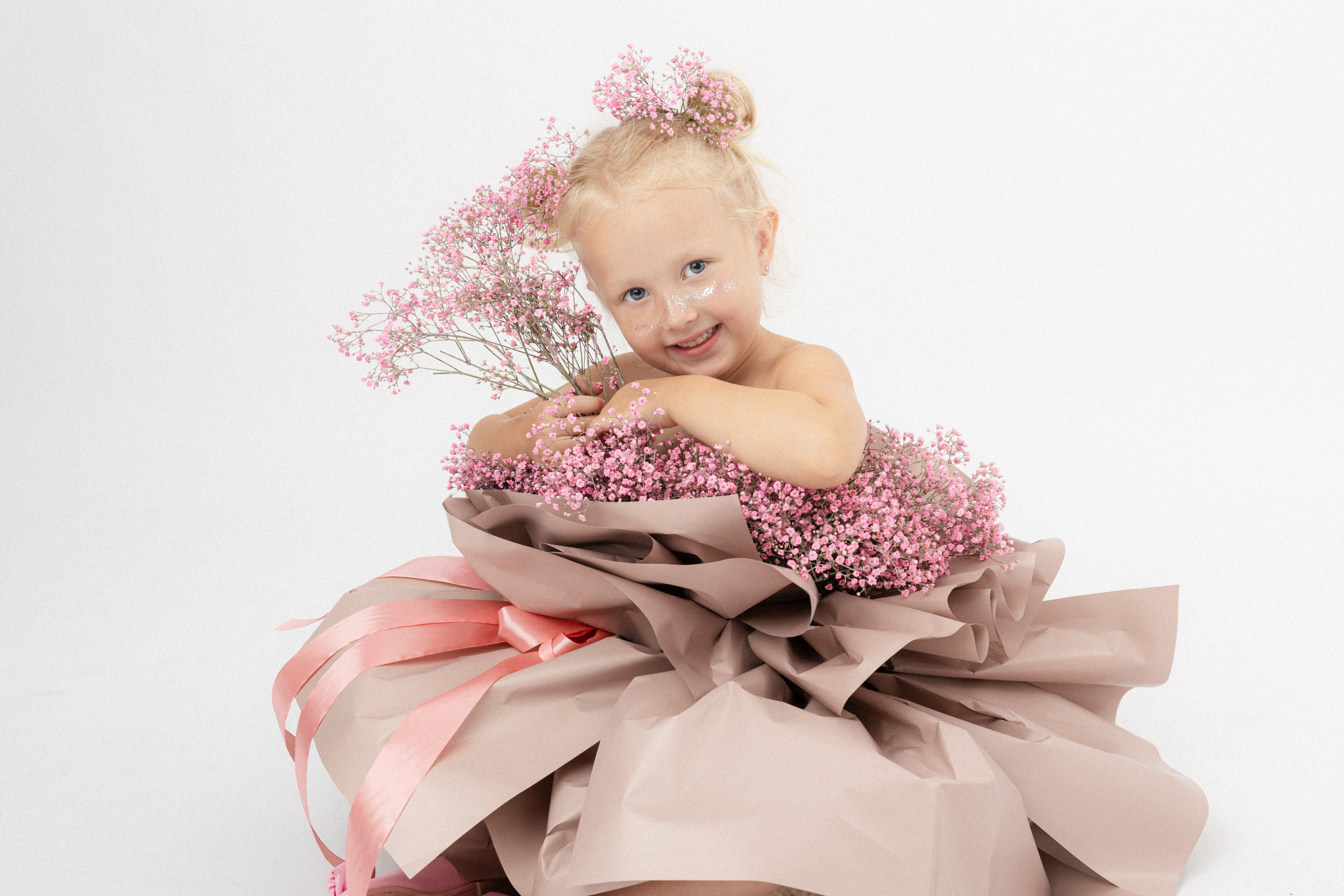 Familien Shooting im Fotostudio Gütersloh – Natürliche Familienfotos & Emotionale Momente. Hochzeitsfotografin in Gütersloh | Authentische Hochzeitsreportagen | TK Photographie