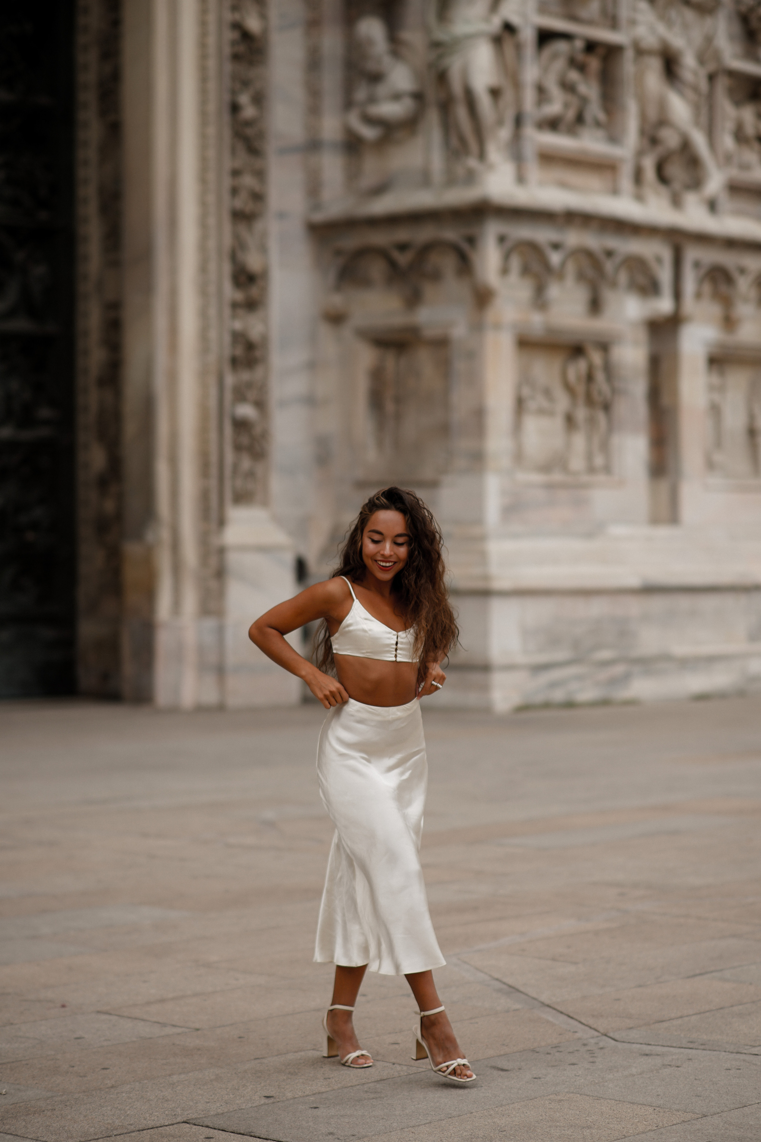 Женственная фотосессия Альфии в Галерее Дуомо в Милане. Фотограф в Милане, Лекко и Комо. Фотопрогулки и фотосессии