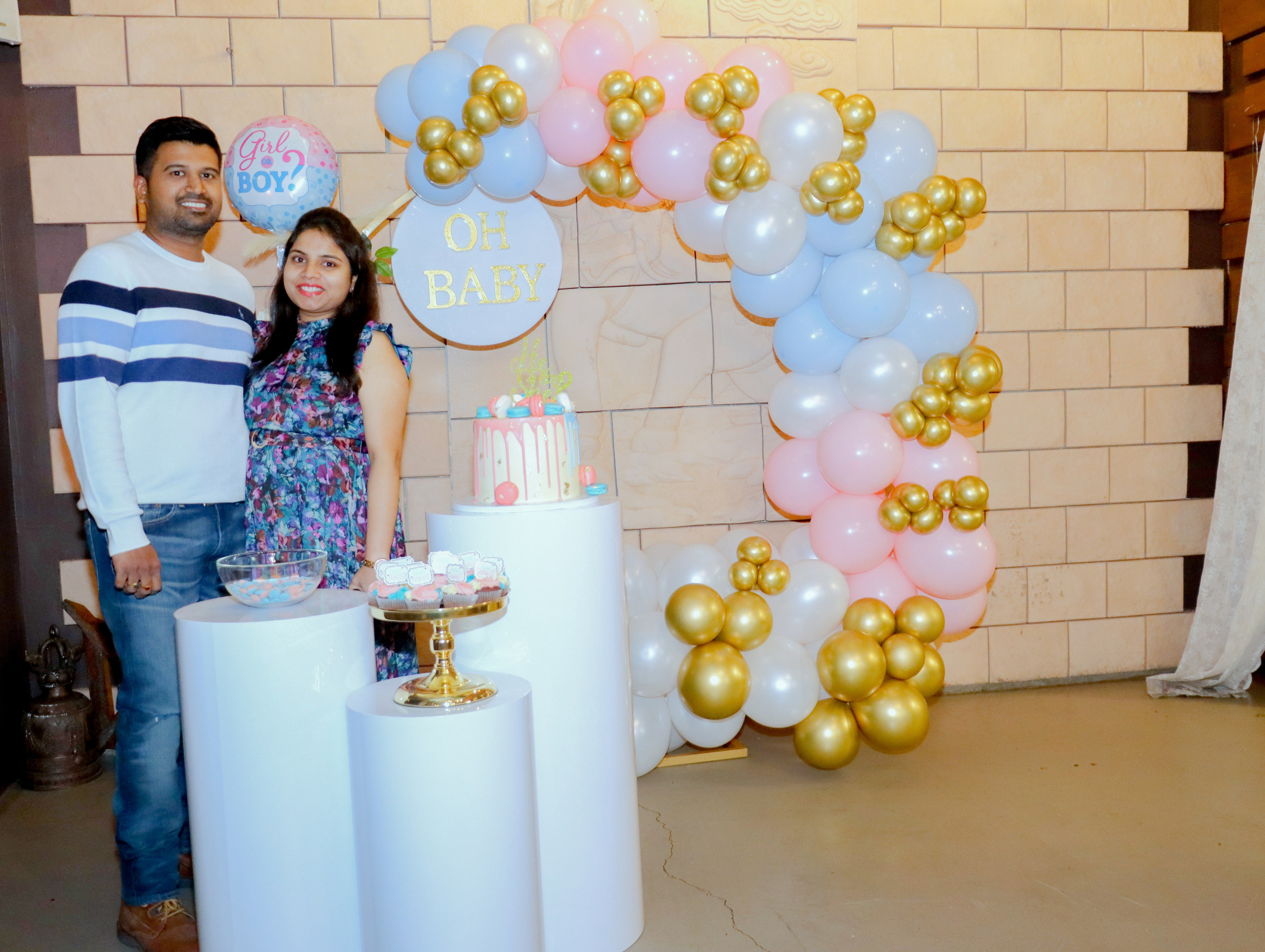Gender Reveal. MHCreative is family-oriented photographer based in SYDNEY