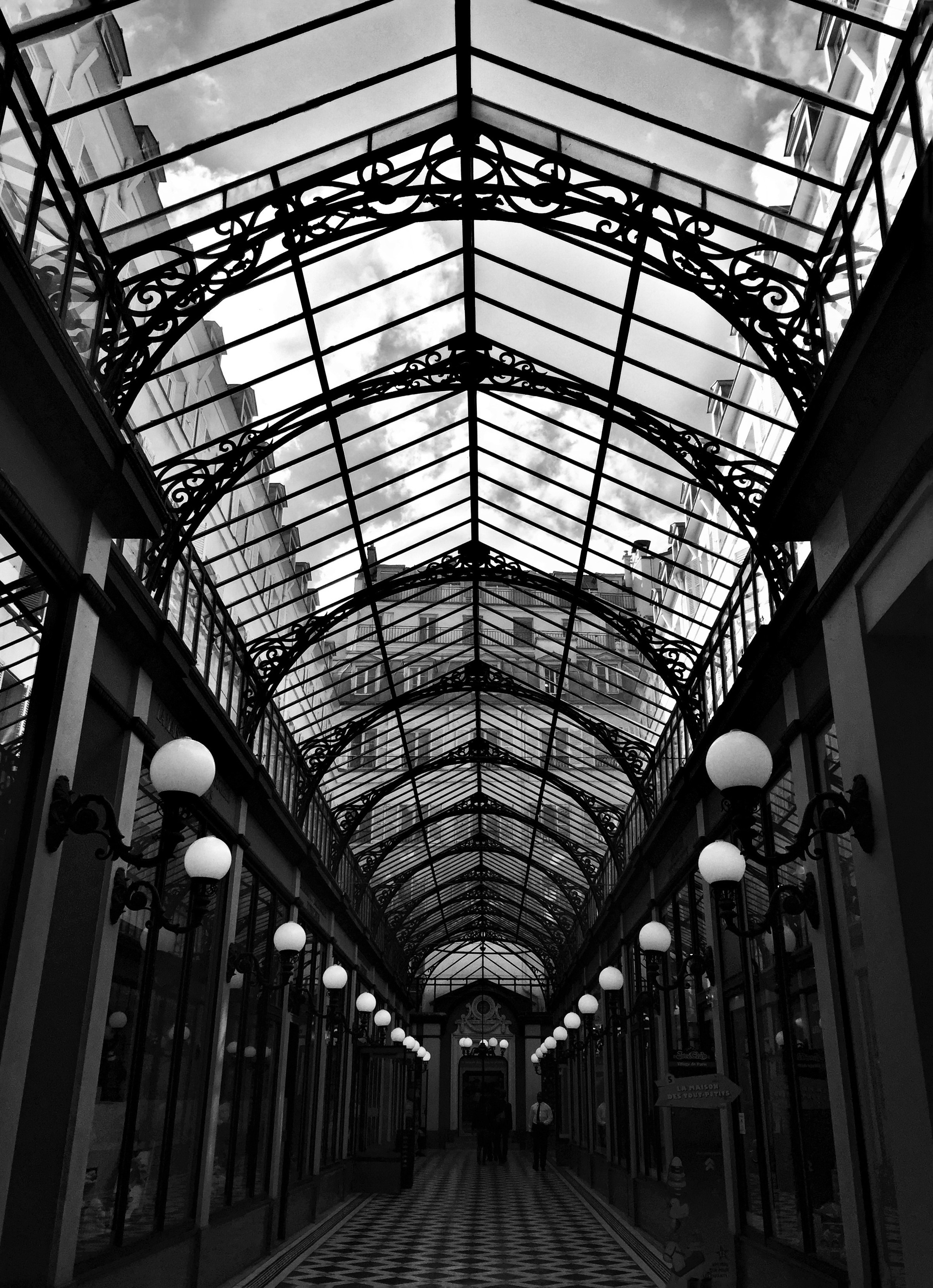 Black & White. Wedding-Family photographer, South of France–Paris, Valentina Acrement