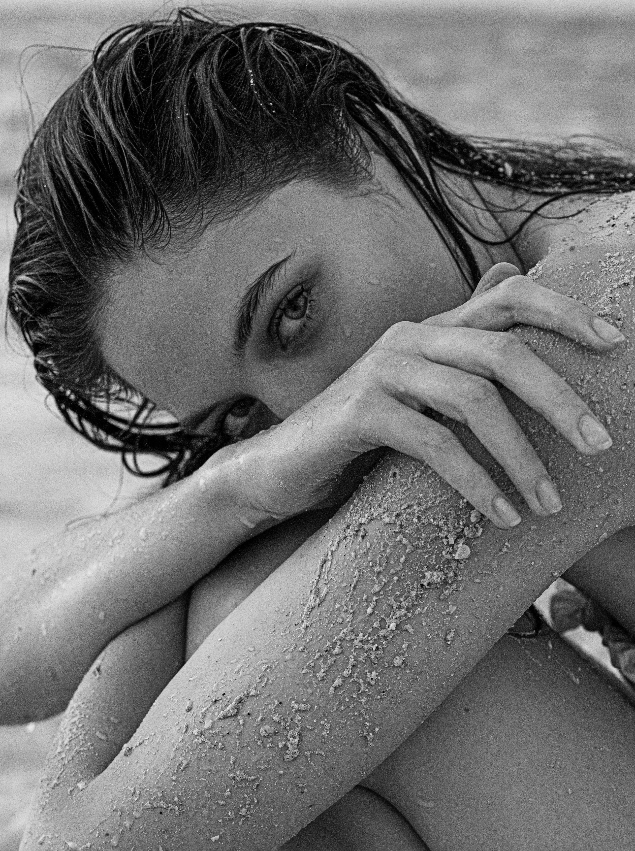 Black and white. Photographer in Dubai Anna Gordeychuk