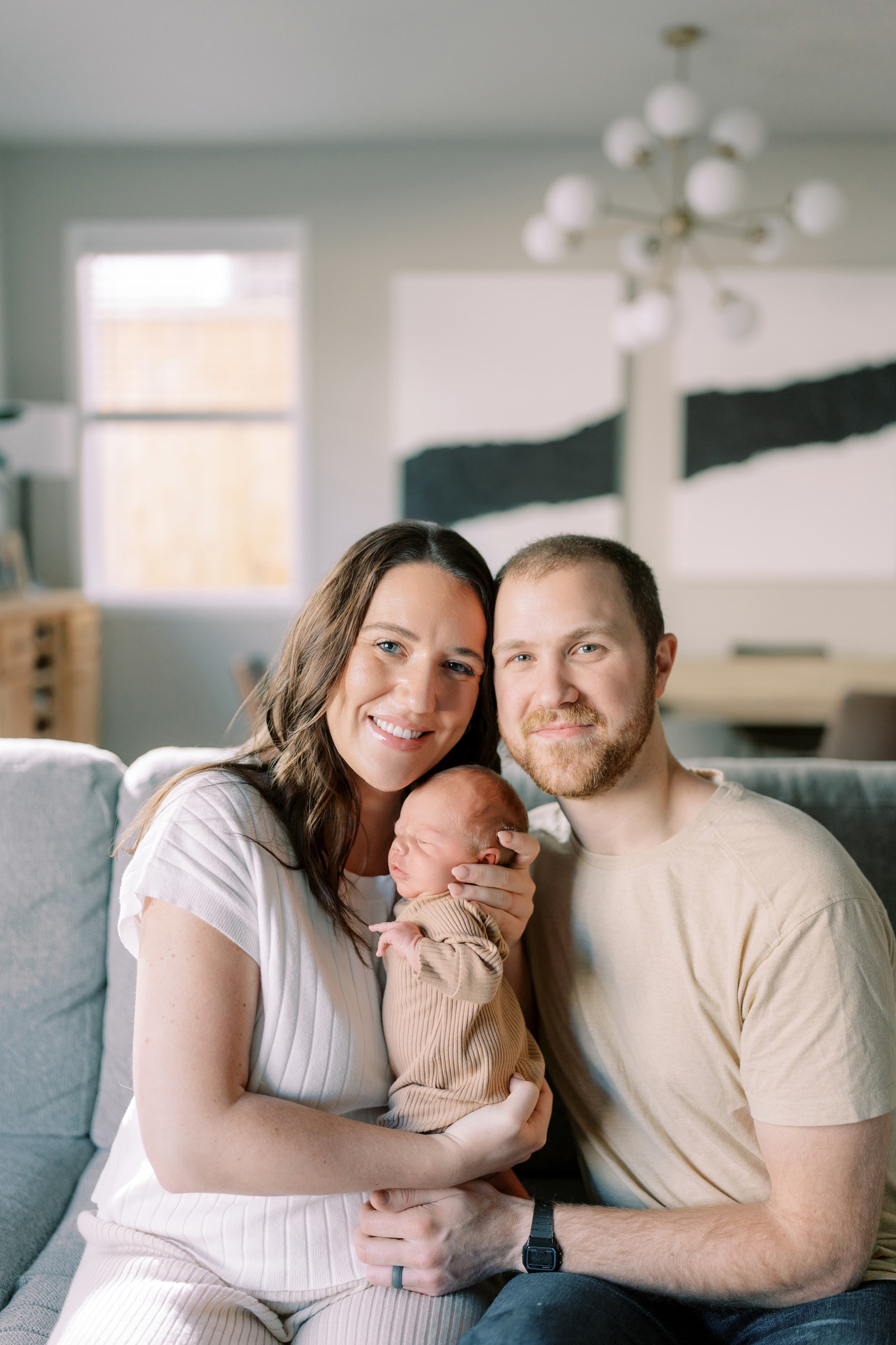 New born photoshoot at home. Anna & Entony. WA. November 2024. EVAN ARISTOV WEDDING PHOTOGRAPHY — Seattle Wedding Photographer