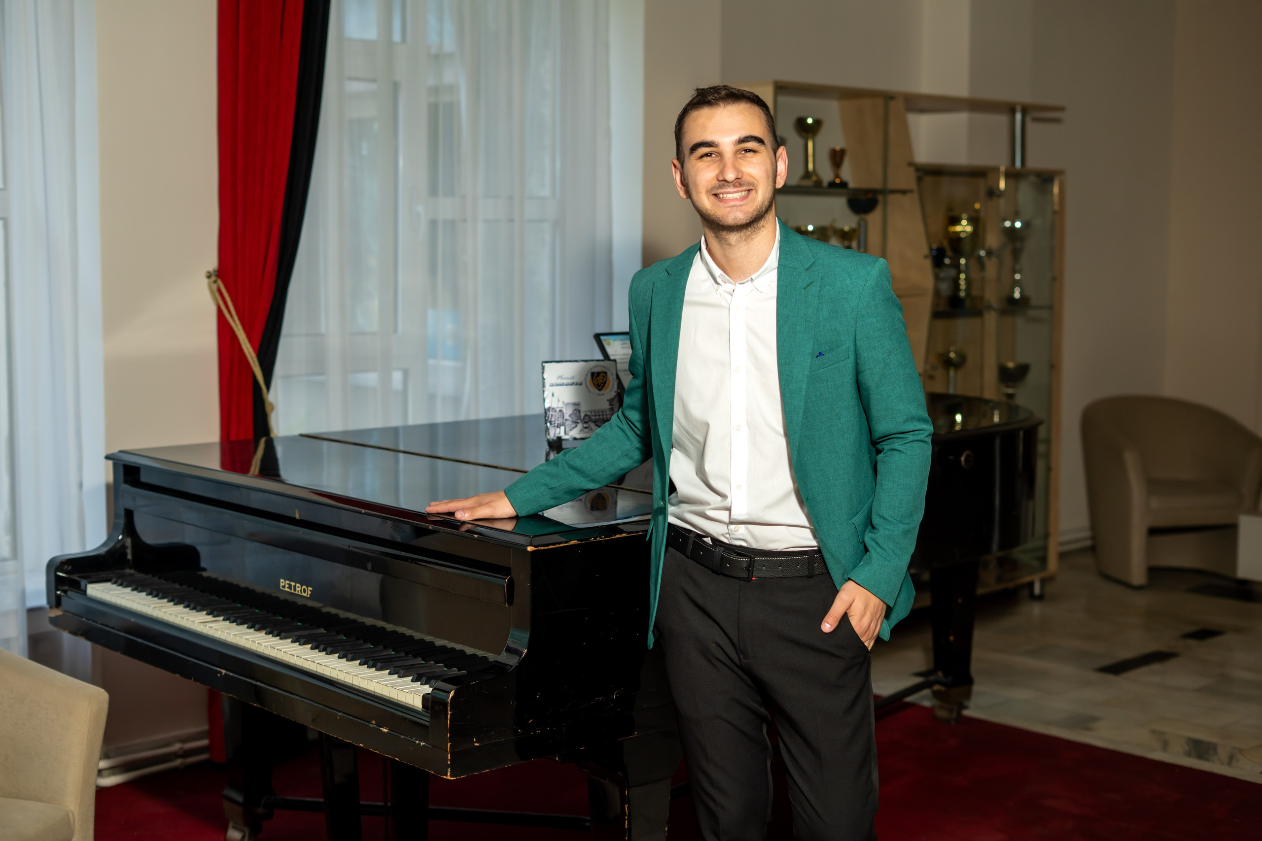 Ședință foto Absolvire Master (Pian UPG). Mihai Alexandra Events