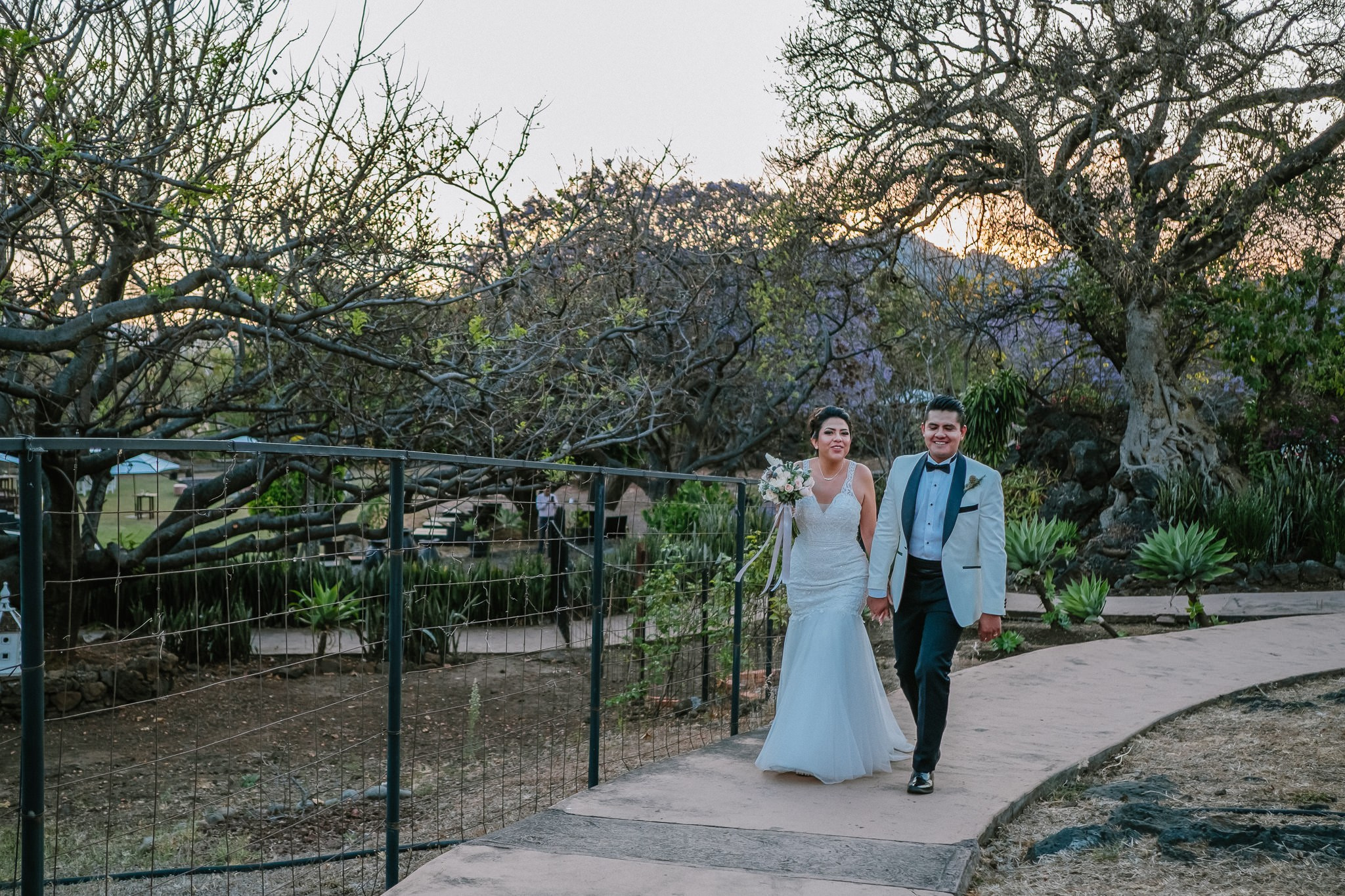 Yenisel & Raul / Tepoztlan. Wedding and family photographer in Mexico City
