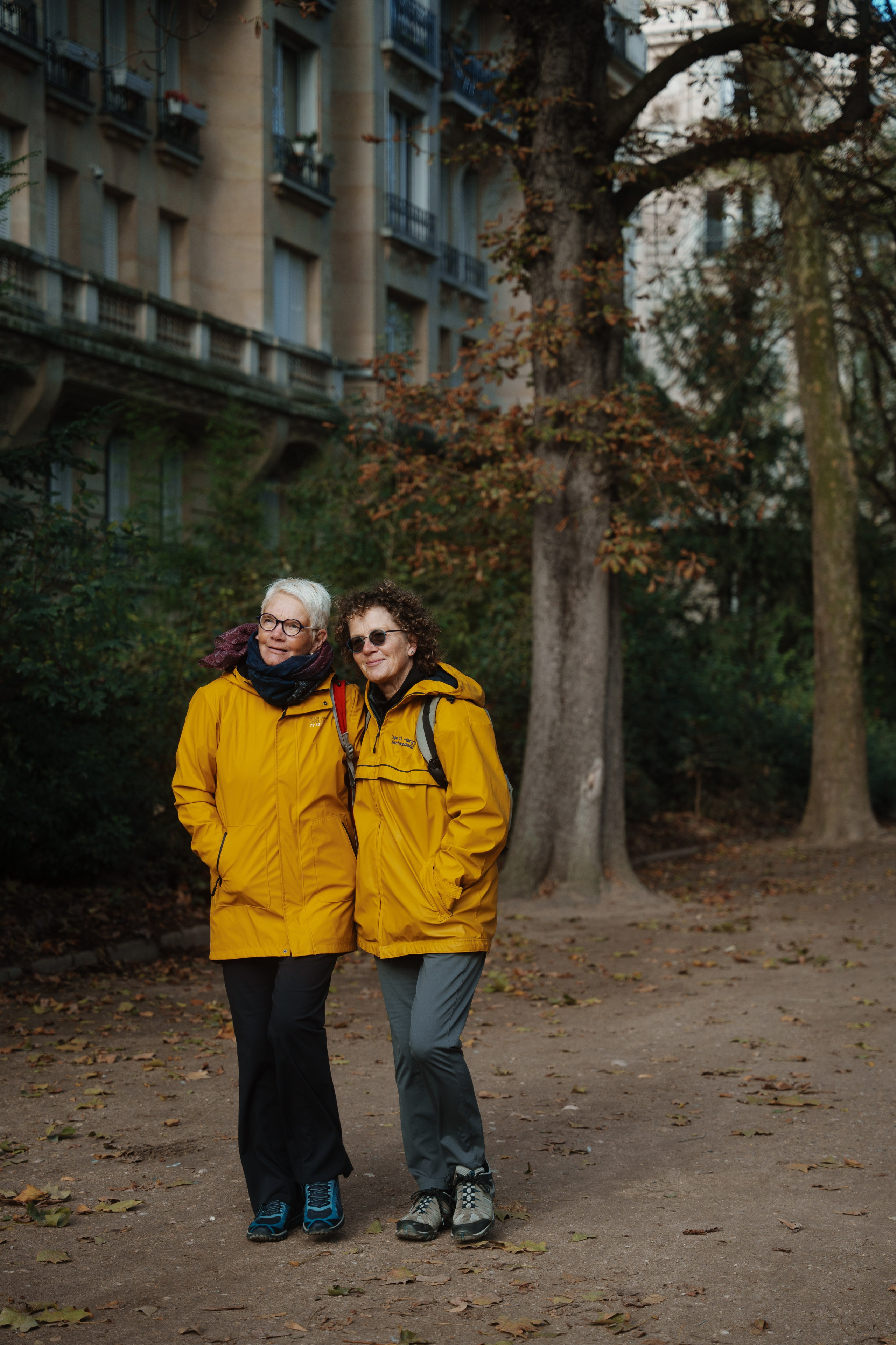 Sisters Photoshoot in Paris