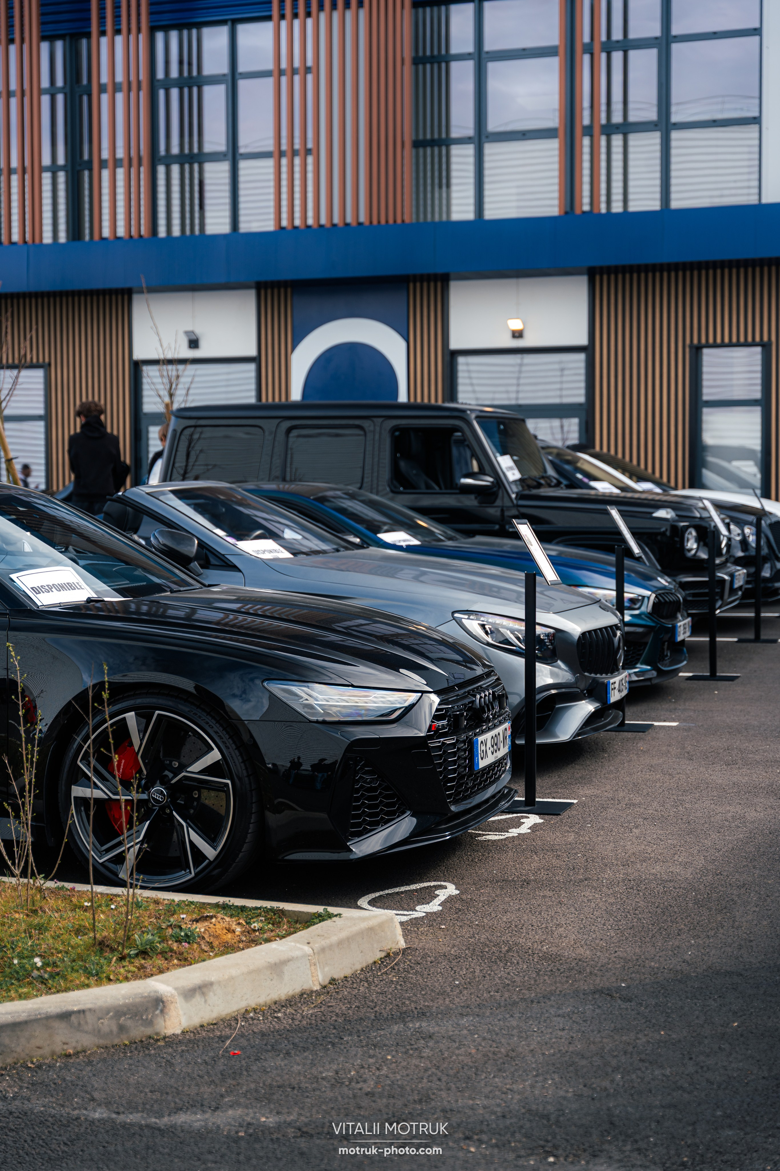Cars and Coffee 9 mars — BEMA. Photographe de voitures à Paris — Vitalii Motruk