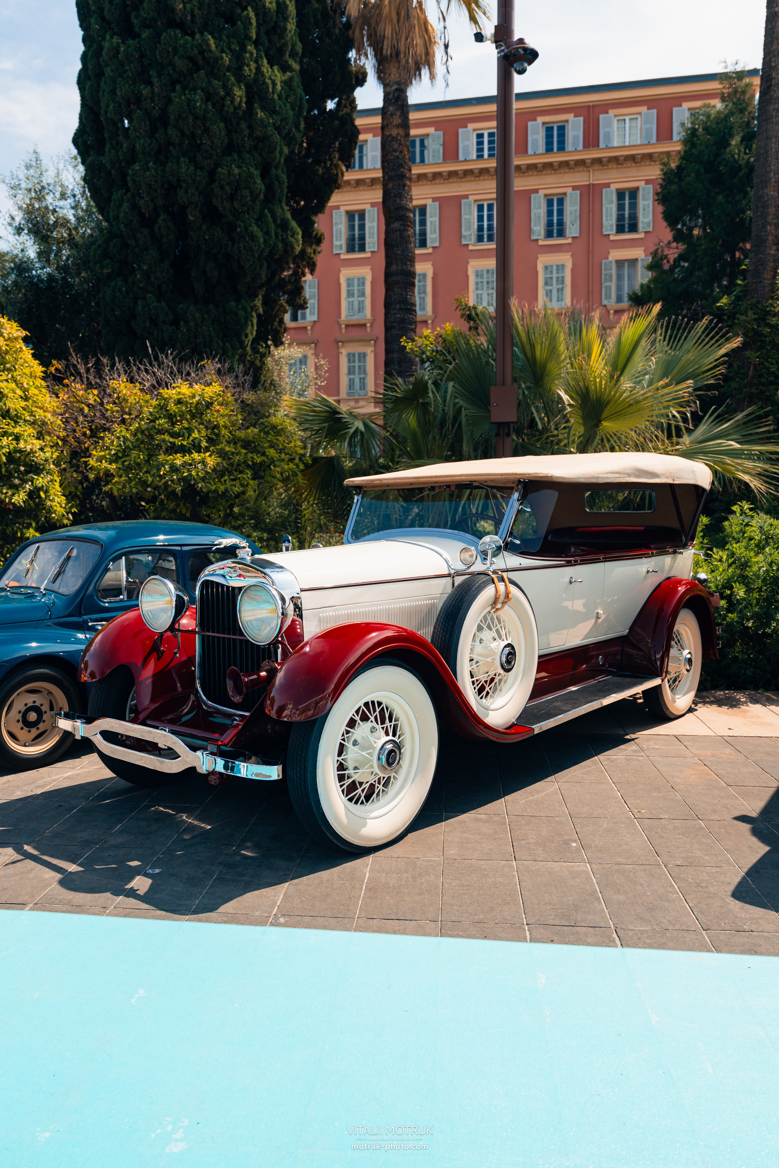 Legends de Nice. Photographe de voitures à Paris — Vitalii Motruk