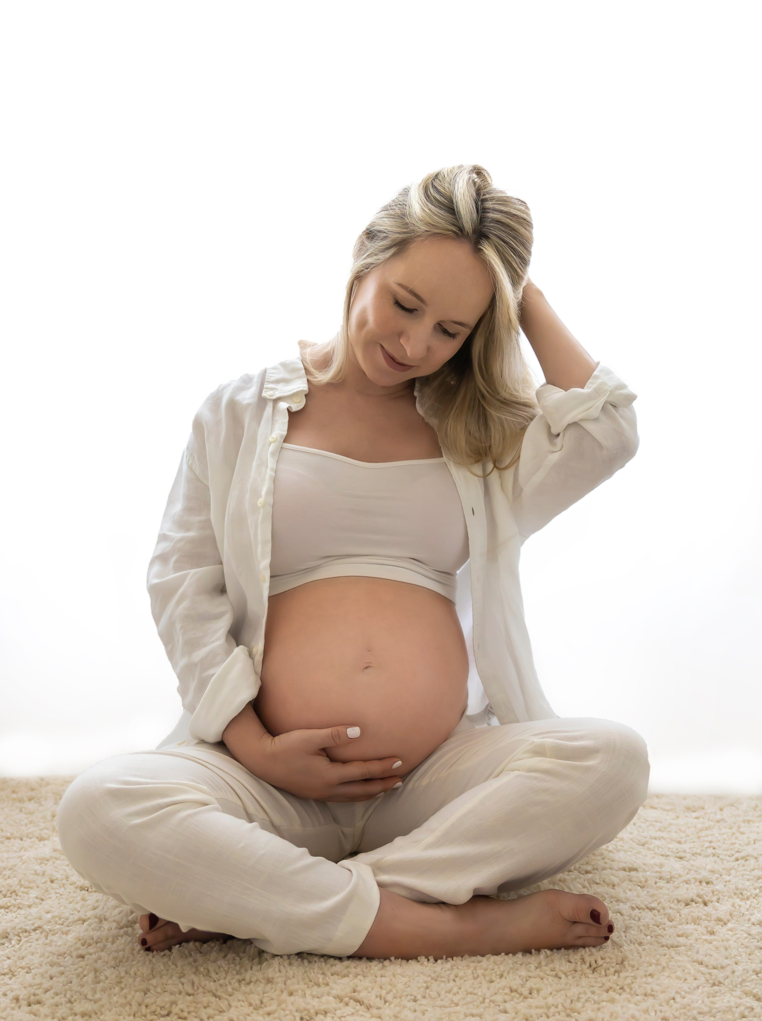 Pregnancy photos. Newborn photographer in Tampa Bay Area, FL