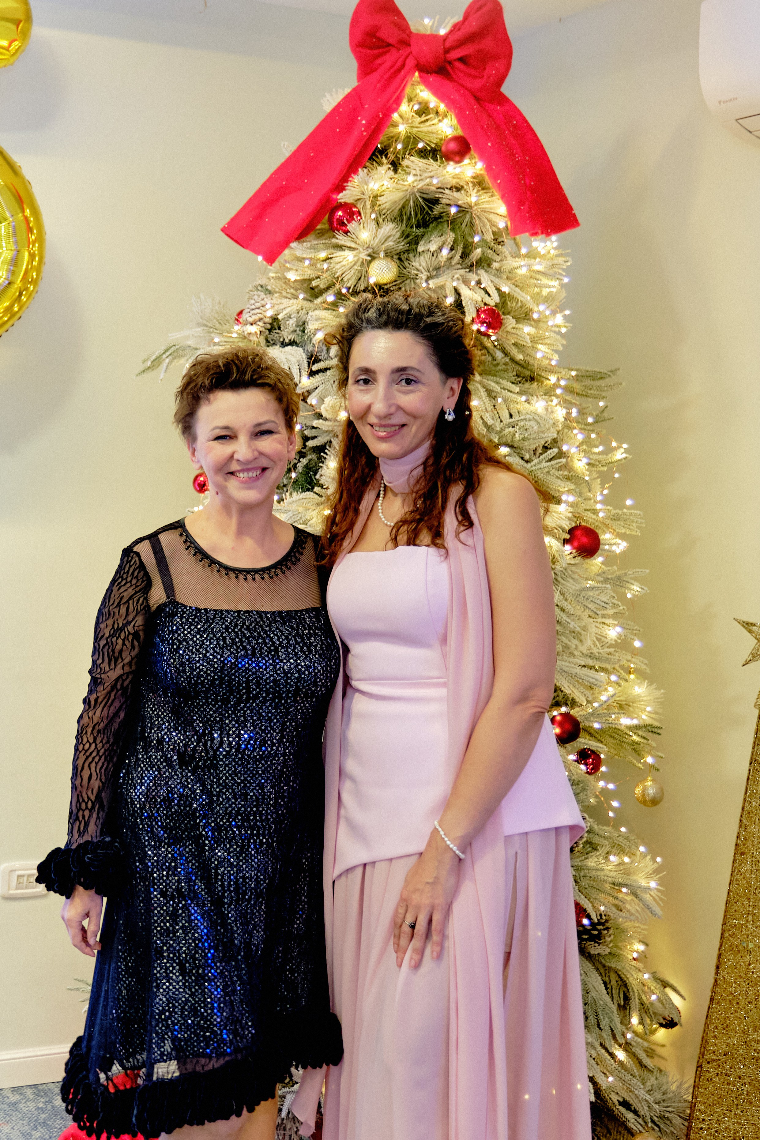 Фоторепортаж з благодійного Новорічного балу у Чорногорії. Портретний фотограф Альона Новгородцева