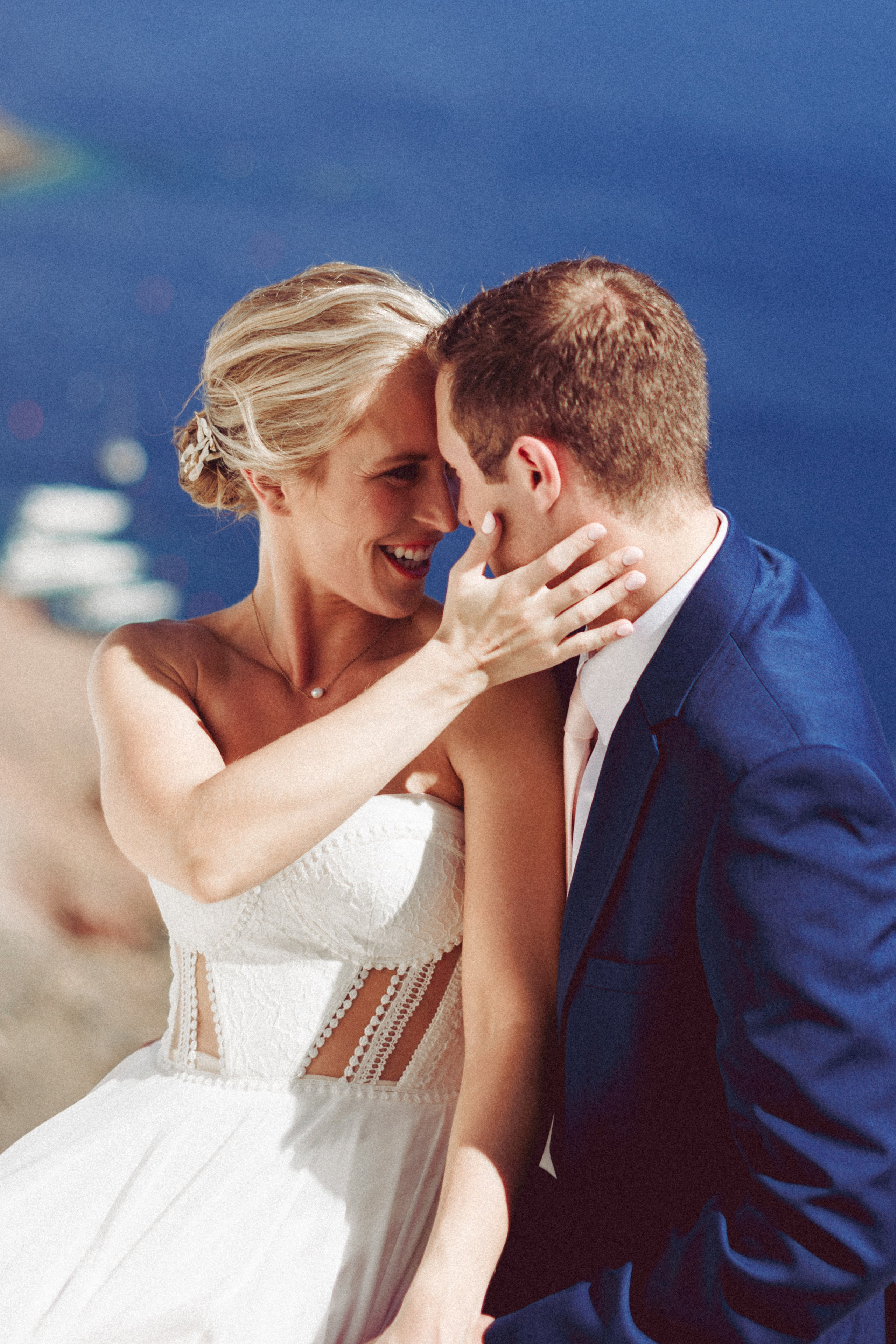 Ashley and Codey Elopement in Santorini. Photographer in Greece Kristina