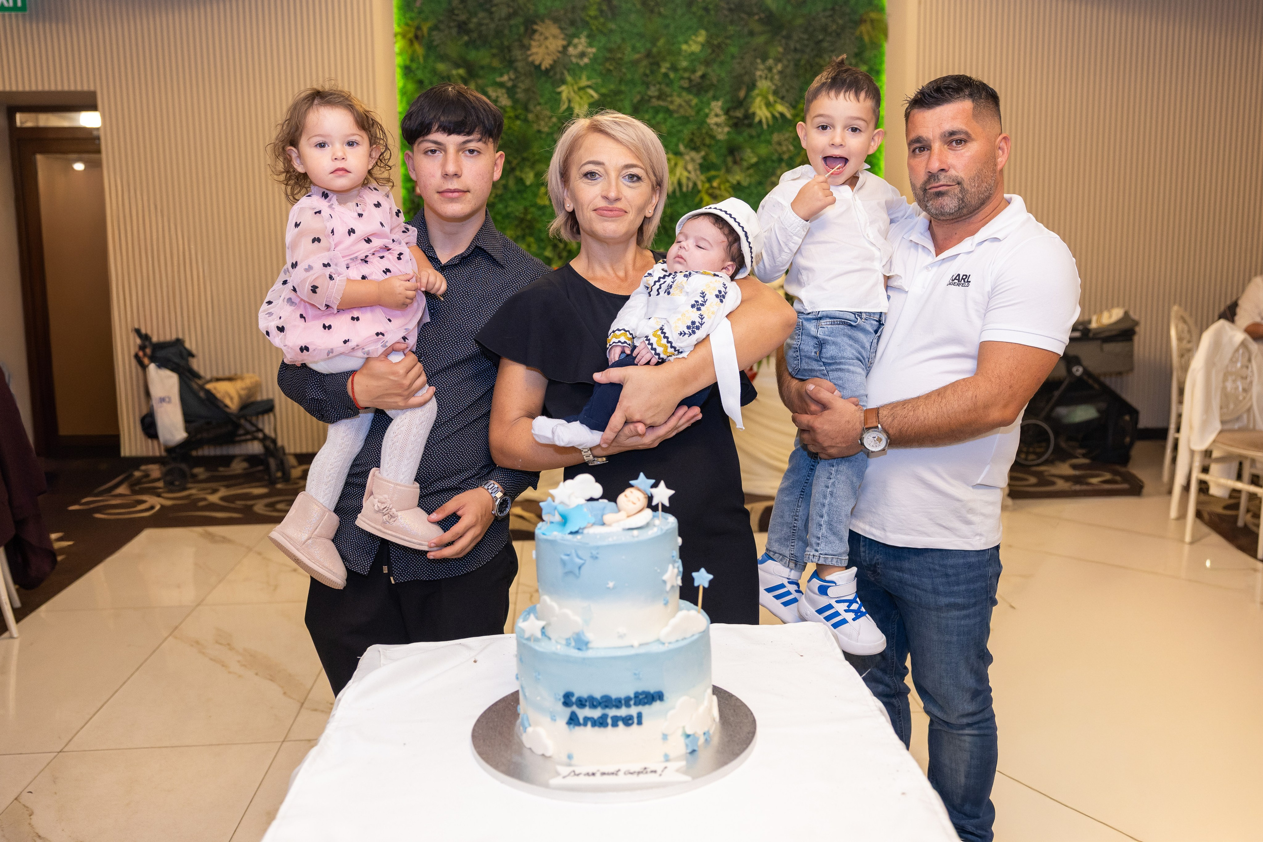 Andrei Sebastian. Moments By Gub