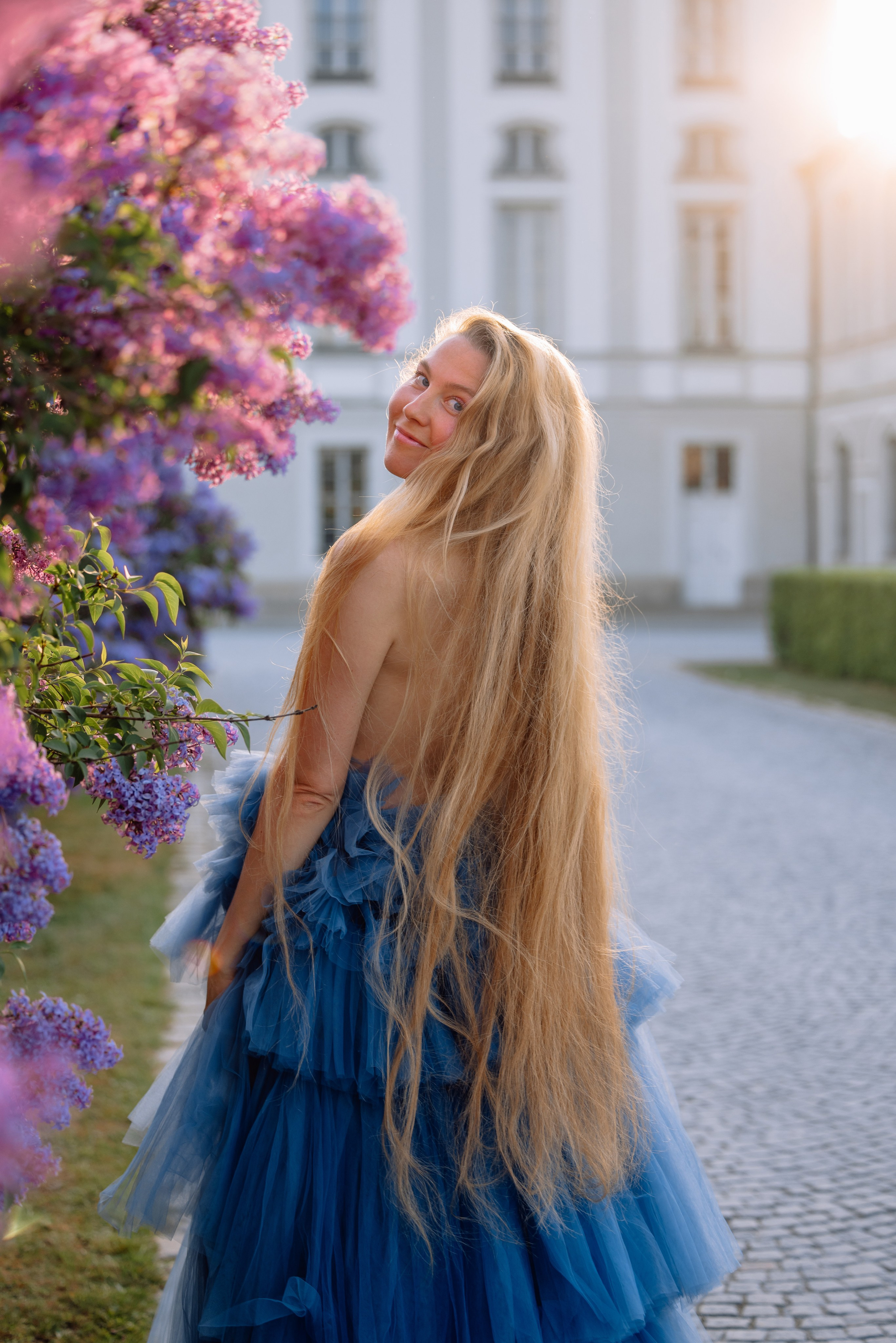 Wenn der Flieder beim Schloss Nymphenburg blüht. Hochzeitsfotograf München Taufe Familienfotograf Tanja Mauke