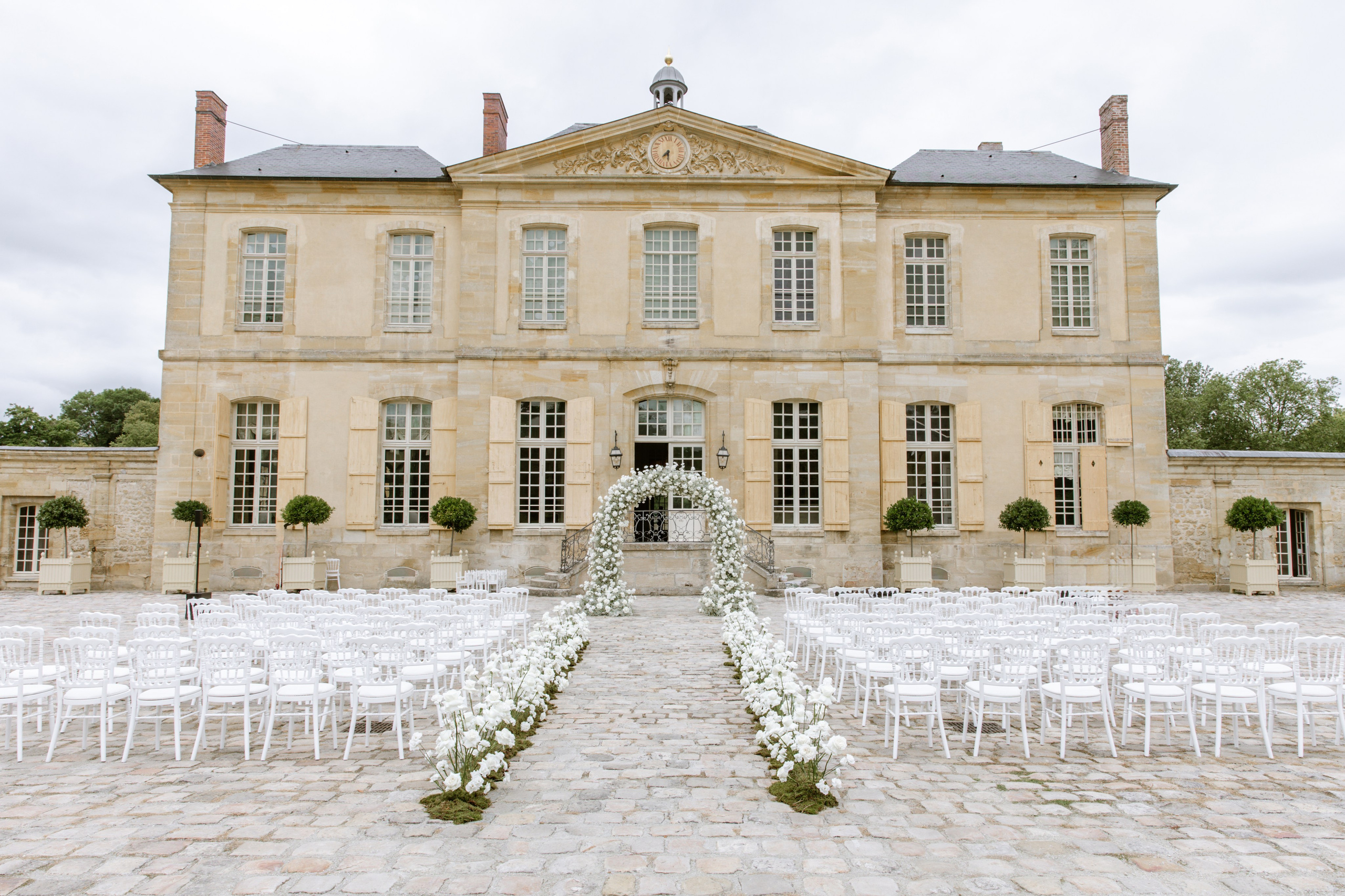 Nan & Brian | Château de Villette Wedding in France. Paris Wedding Photographer