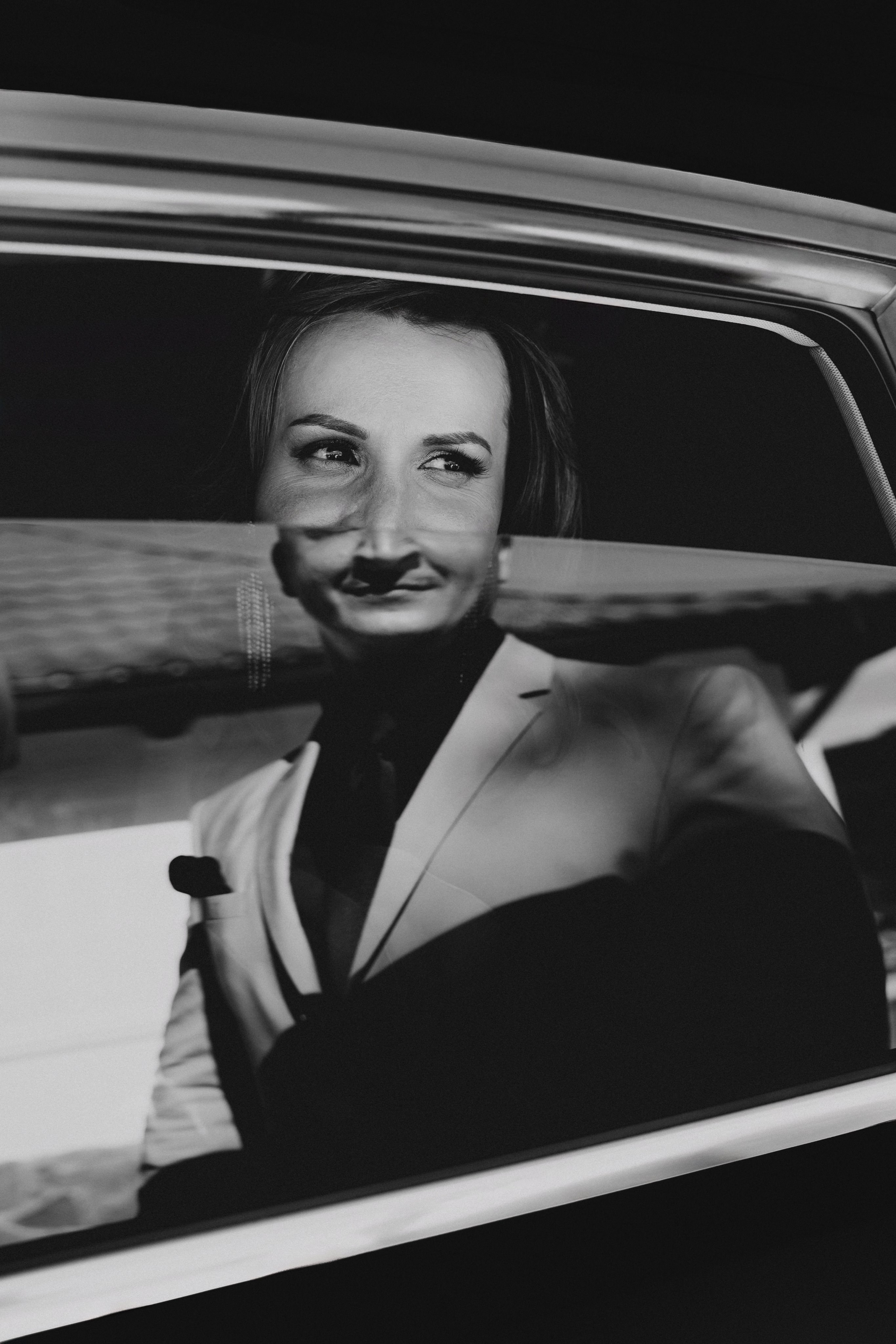 Ramona & Alin. Raw Studio. Fotograful tau de nunta!