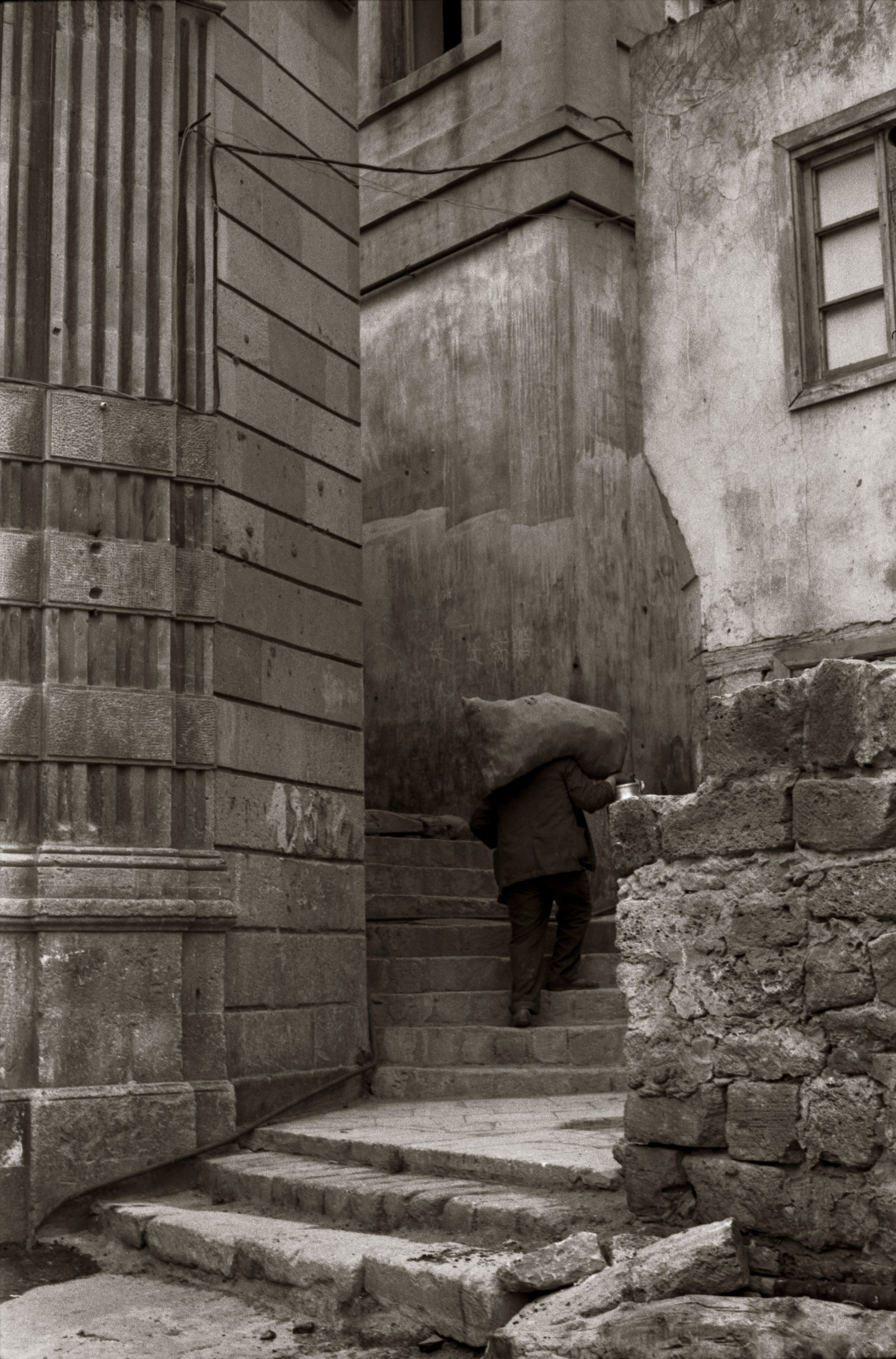 Ichari Sheher. Milkman.  Baku, 1986