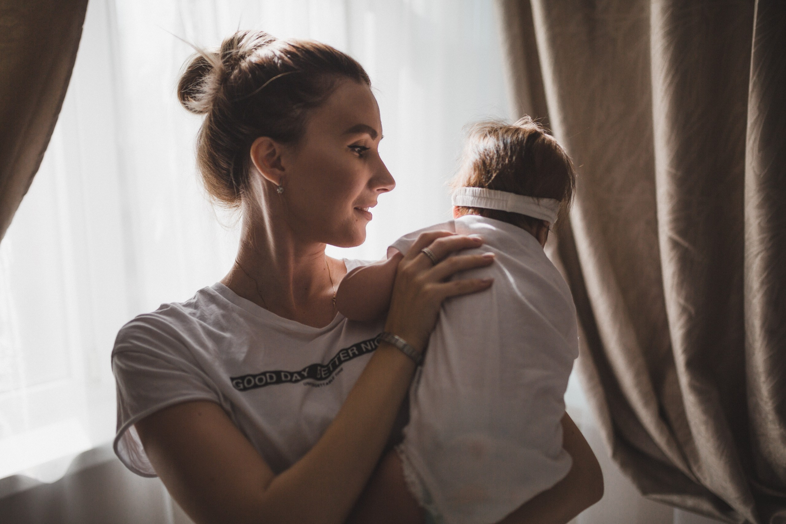 Elina & daughter. Madrid Photographer for Proposals, Engagements & Families | Anya Petrova
