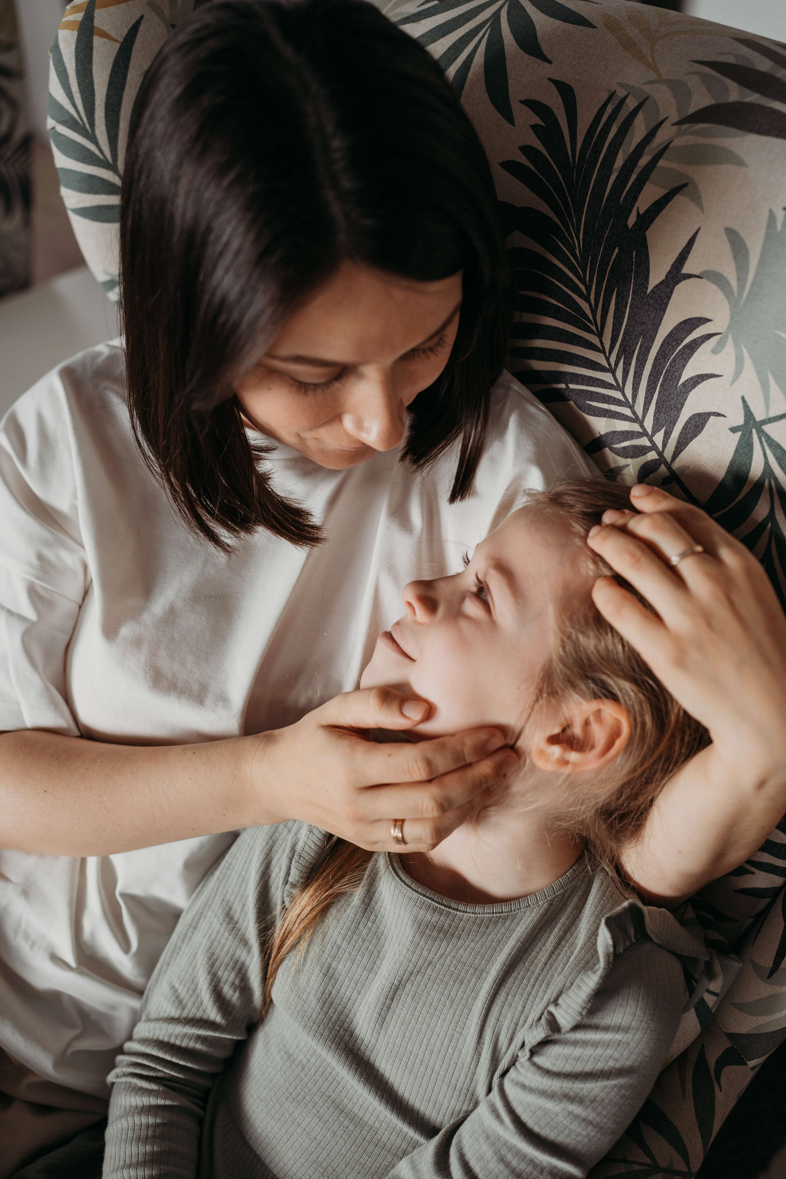 Настя, Саша, Даня и их родители. Фотограф новорожденных и детей первого года Евгения Михалькевич