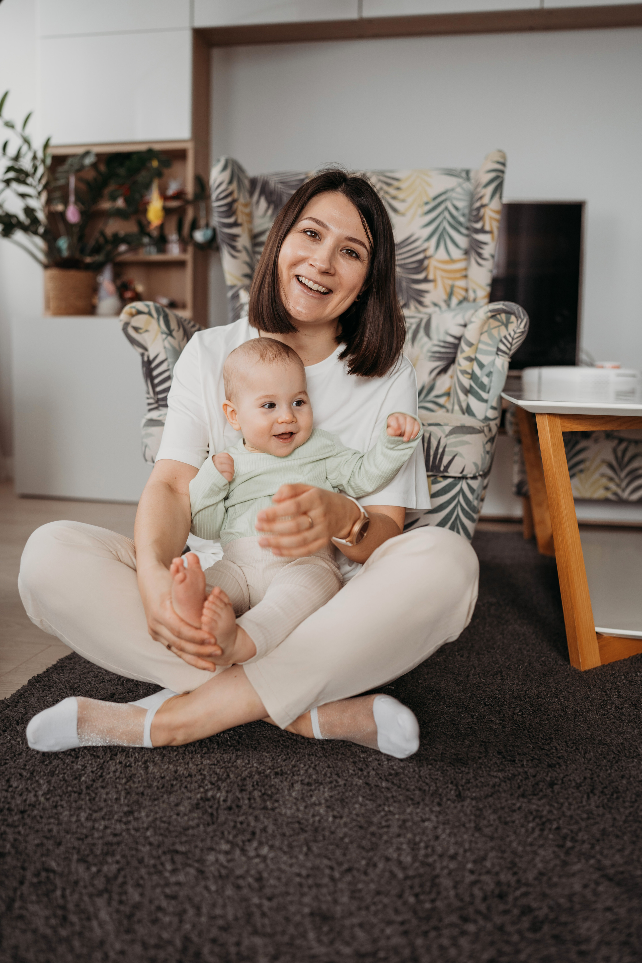 Настя, Саша, Даня и их родители. Фотограф новорожденных и детей первого года Евгения Михалькевич