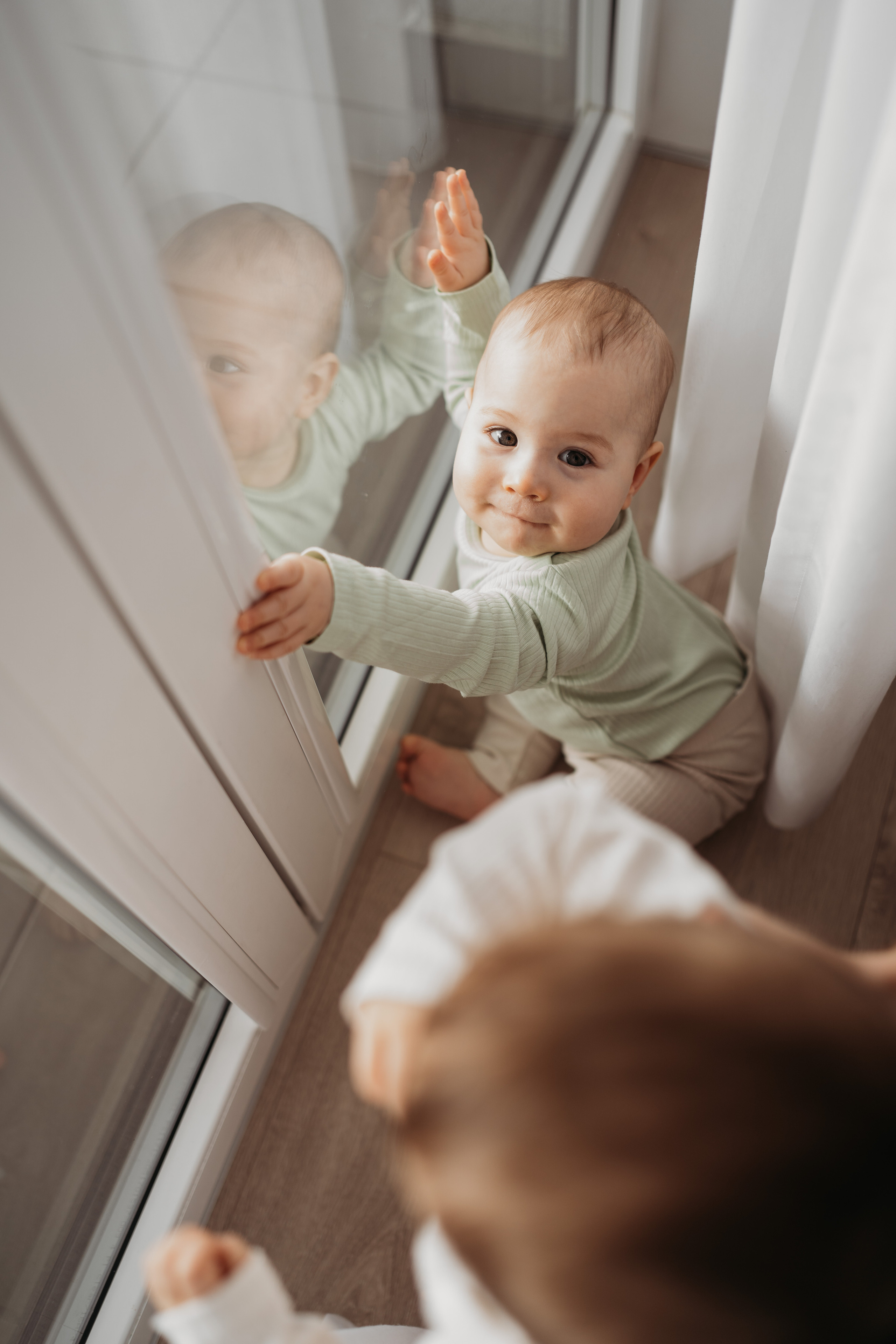 Настя, Саша, Даня и их родители. Фотограф новорожденных и детей первого года Евгения Михалькевич