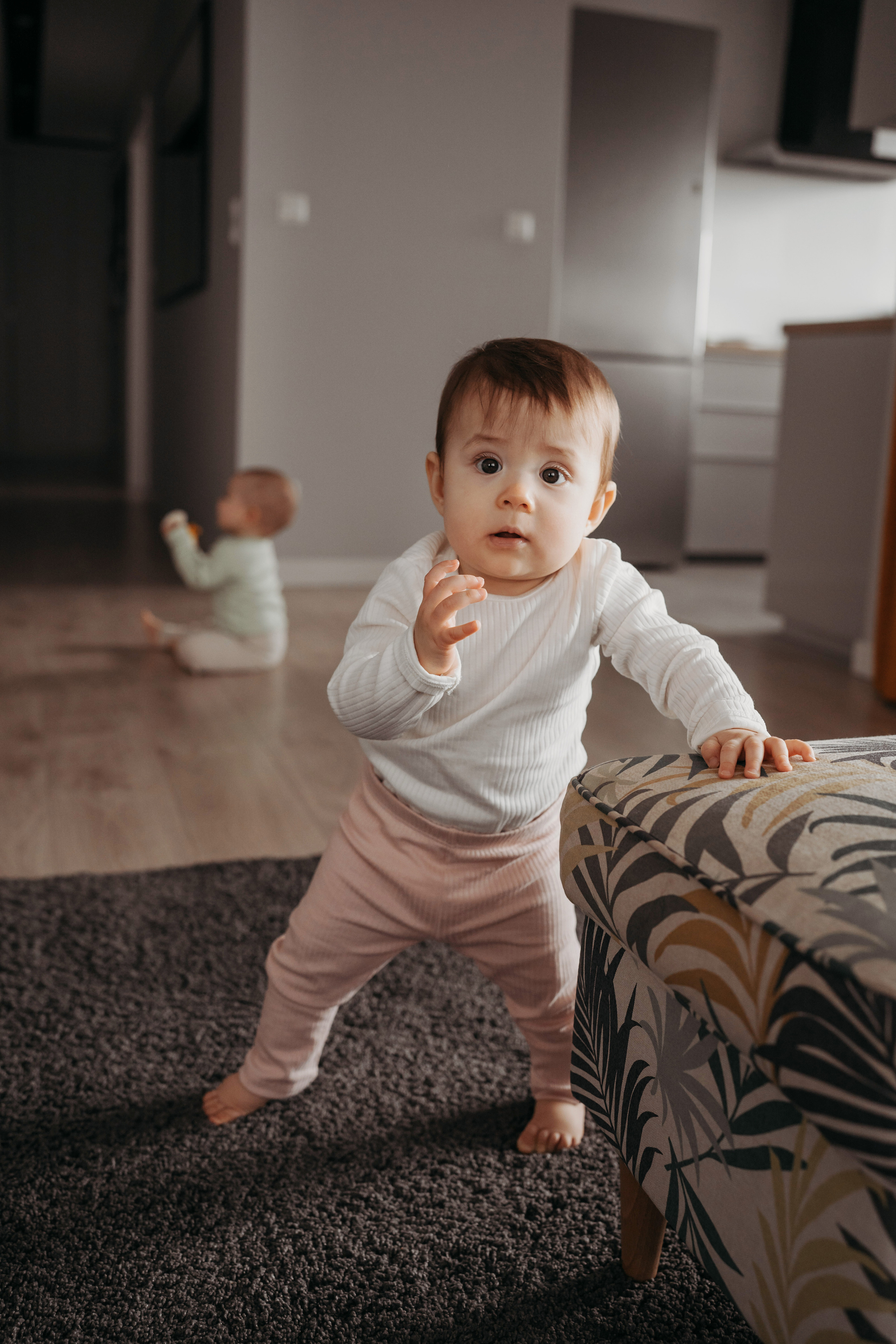 Настя, Саша, Даня и их родители. Фотограф новорожденных и детей первого года Евгения Михалькевич