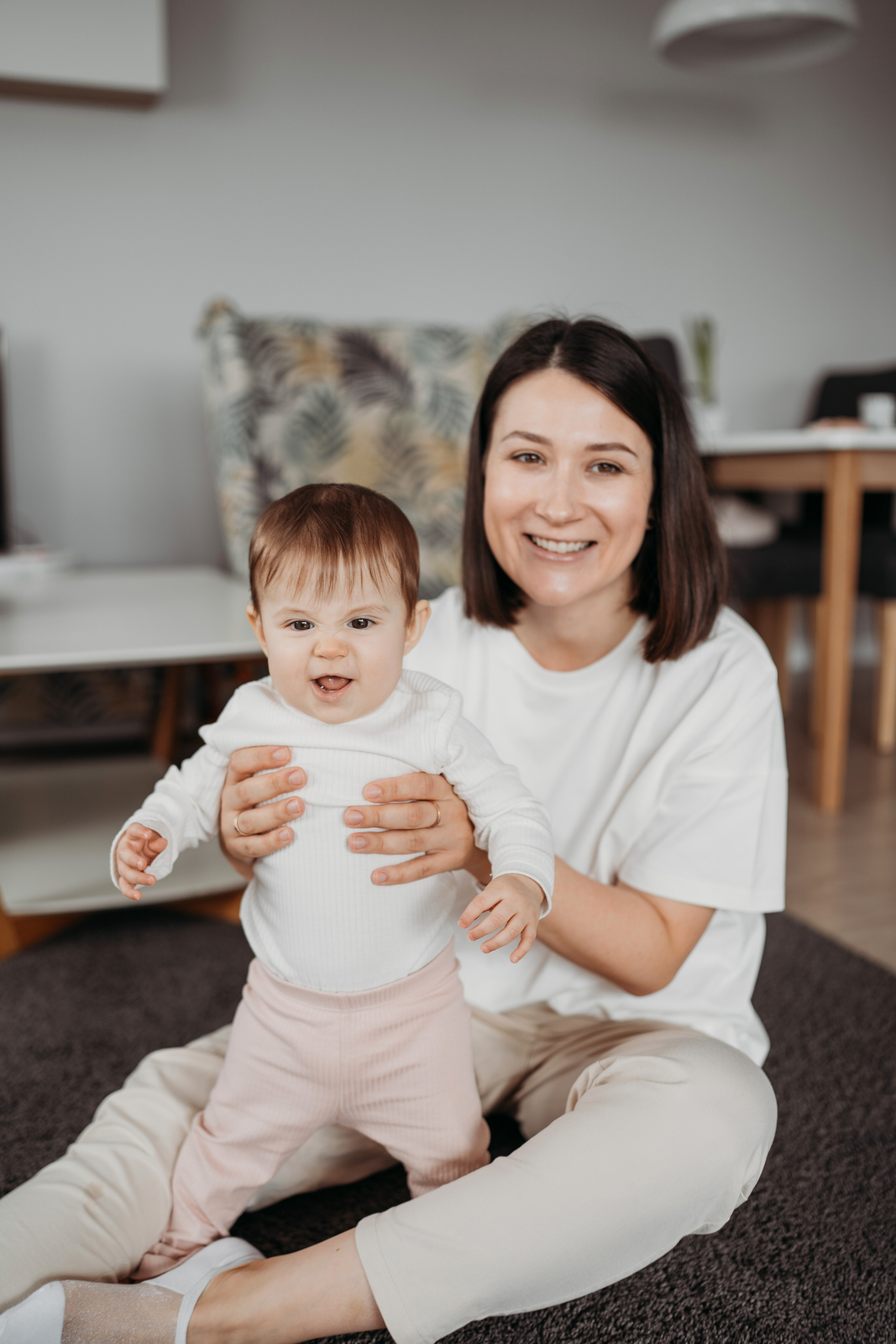 Настя, Саша, Даня и их родители. Фотограф новорожденных и детей первого года Евгения Михалькевич