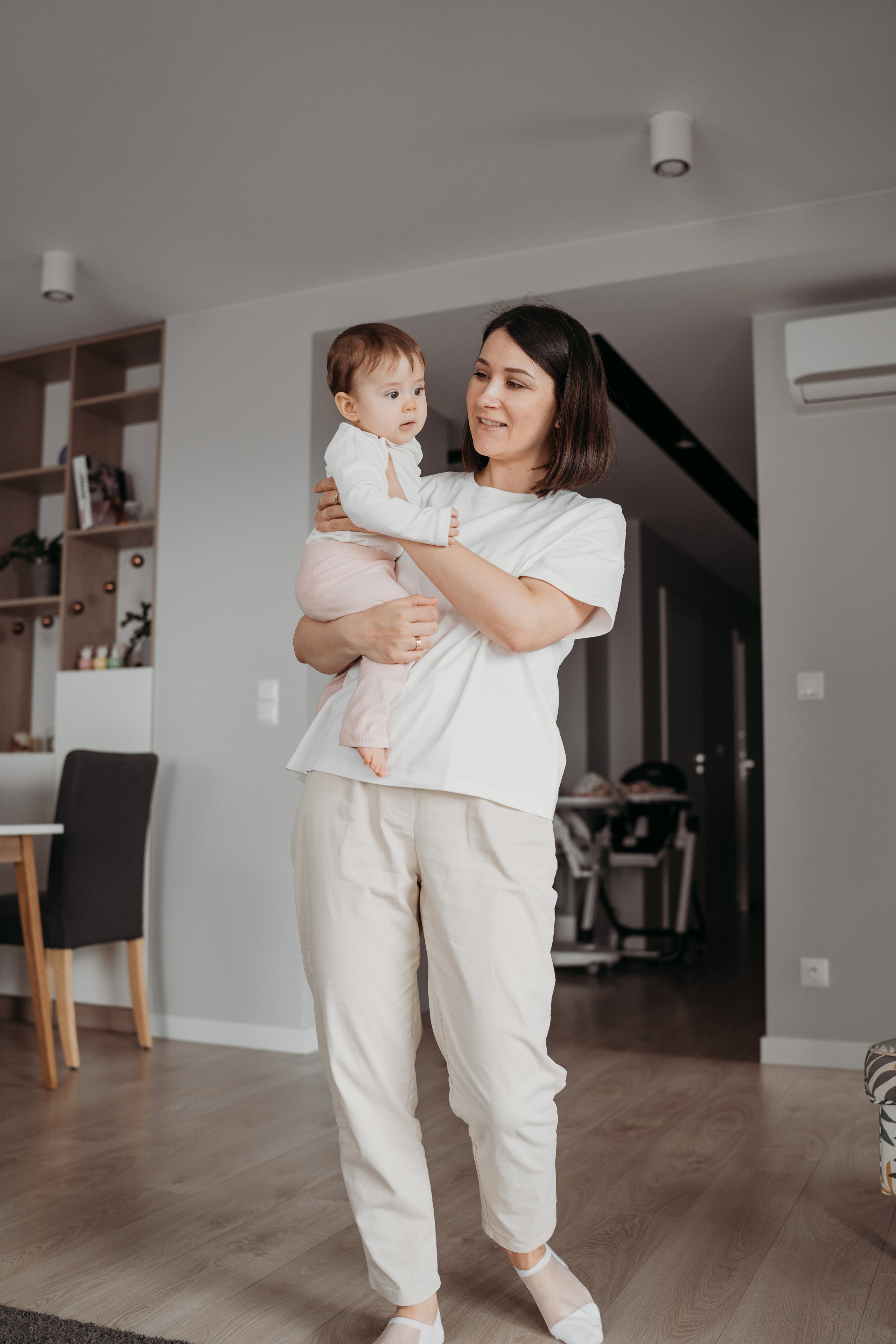 Настя, Саша, Даня и их родители. Фотограф новорожденных и детей первого года Евгения Михалькевич