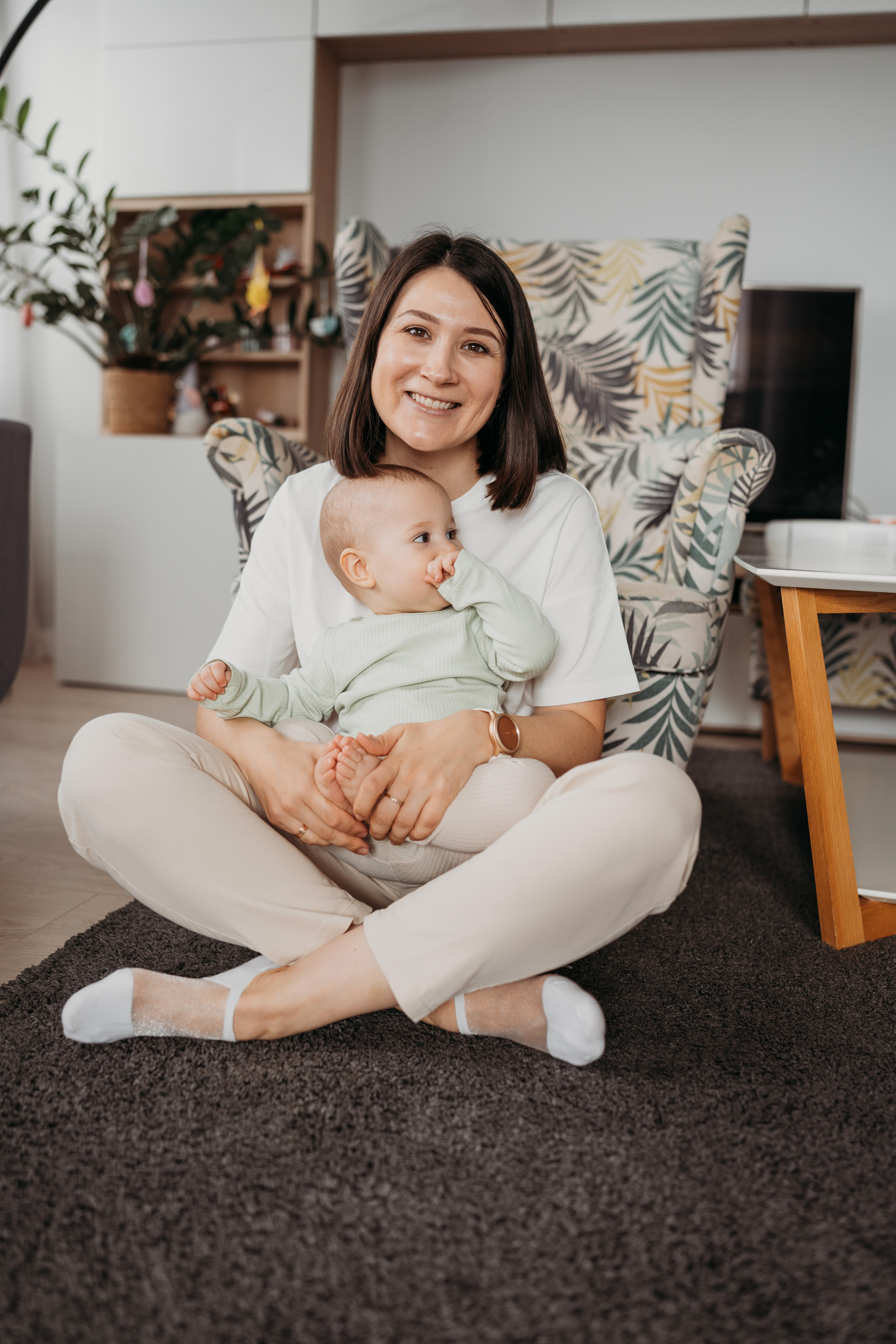 Настя, Саша, Даня и их родители. Фотограф новорожденных и детей первого года Евгения Михалькевич