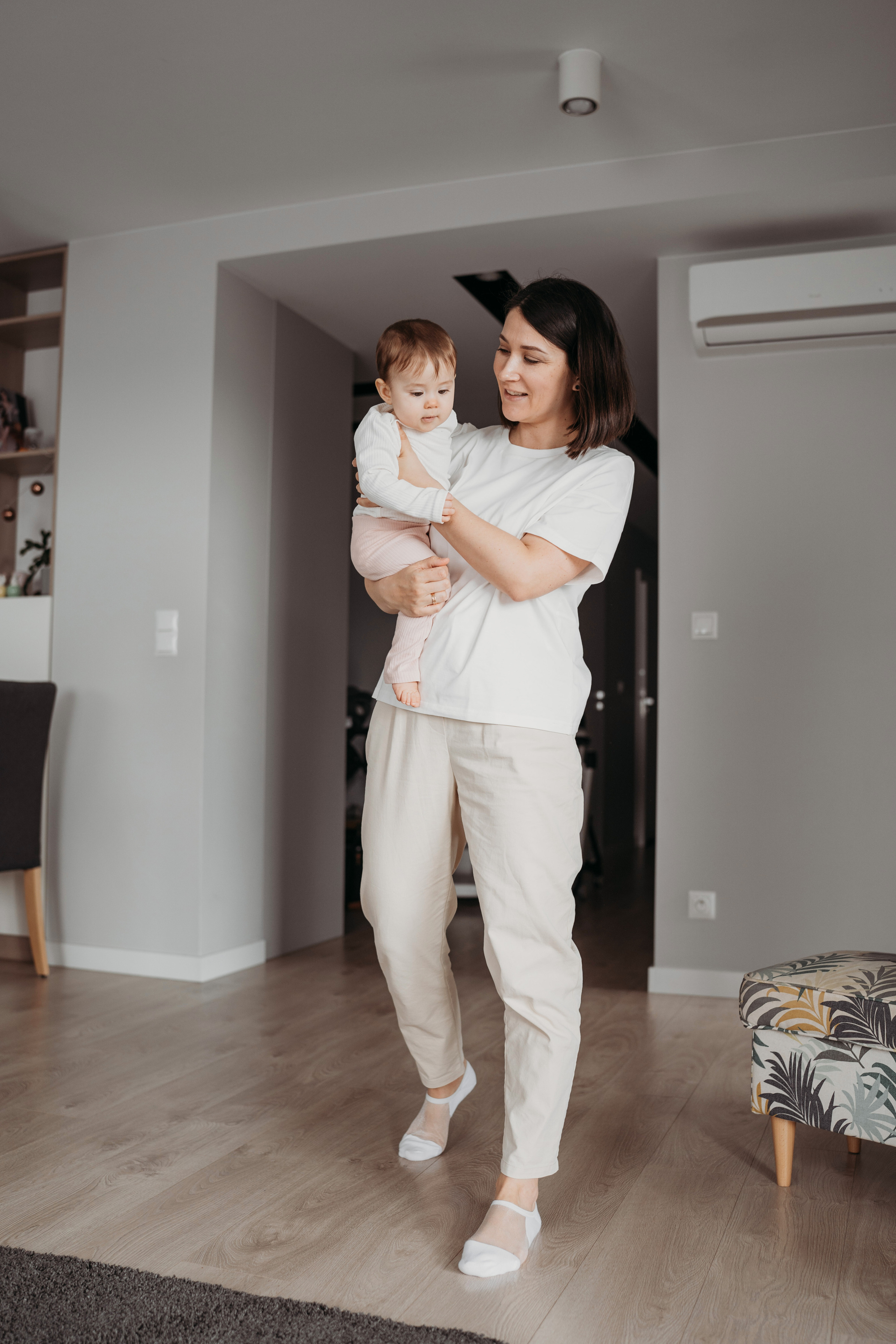 Настя, Саша, Даня и их родители. Фотограф новорожденных и детей первого года Евгения Михалькевич