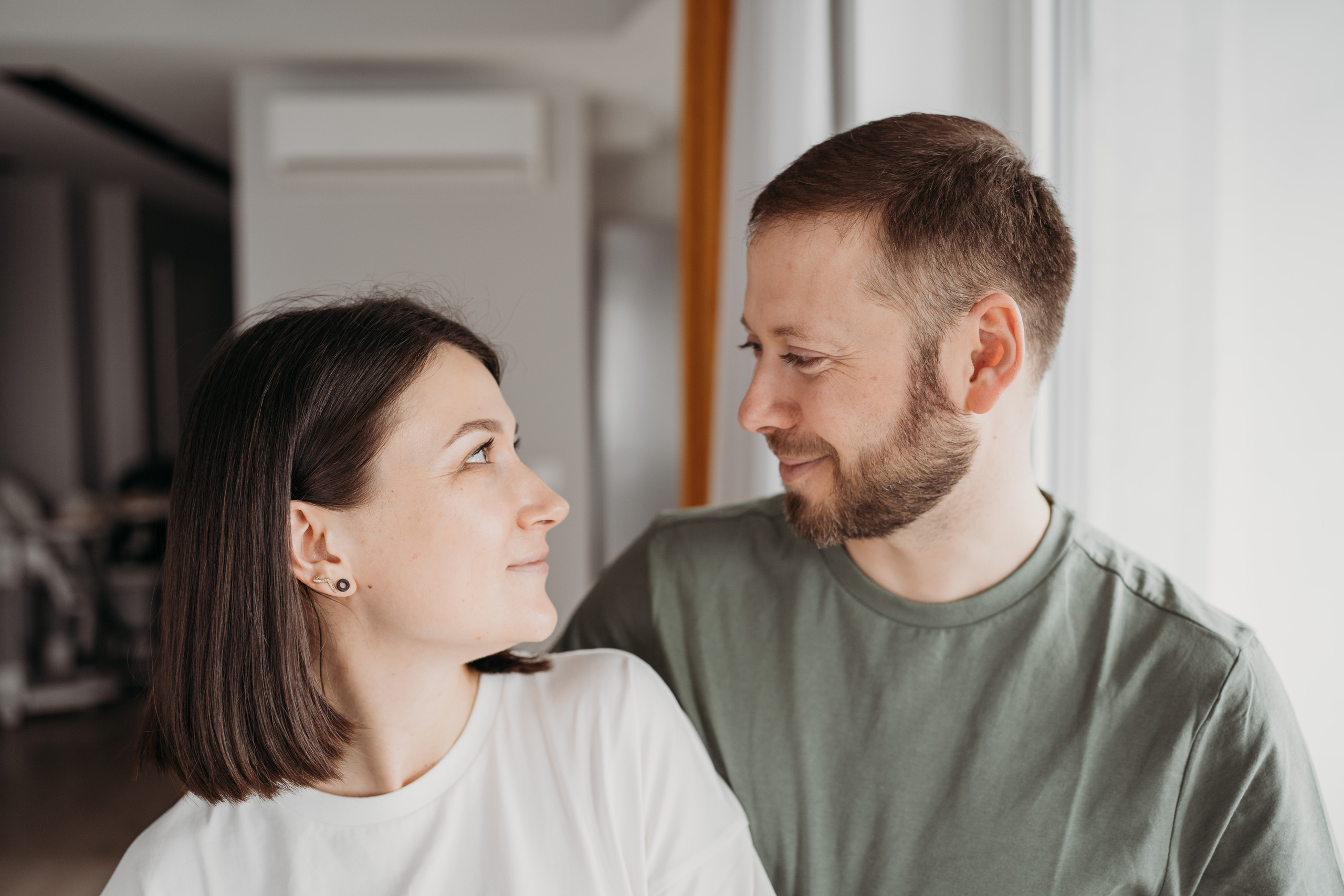 Настя, Саша, Даня и их родители. Фотограф новорожденных и детей первого года Евгения Михалькевич