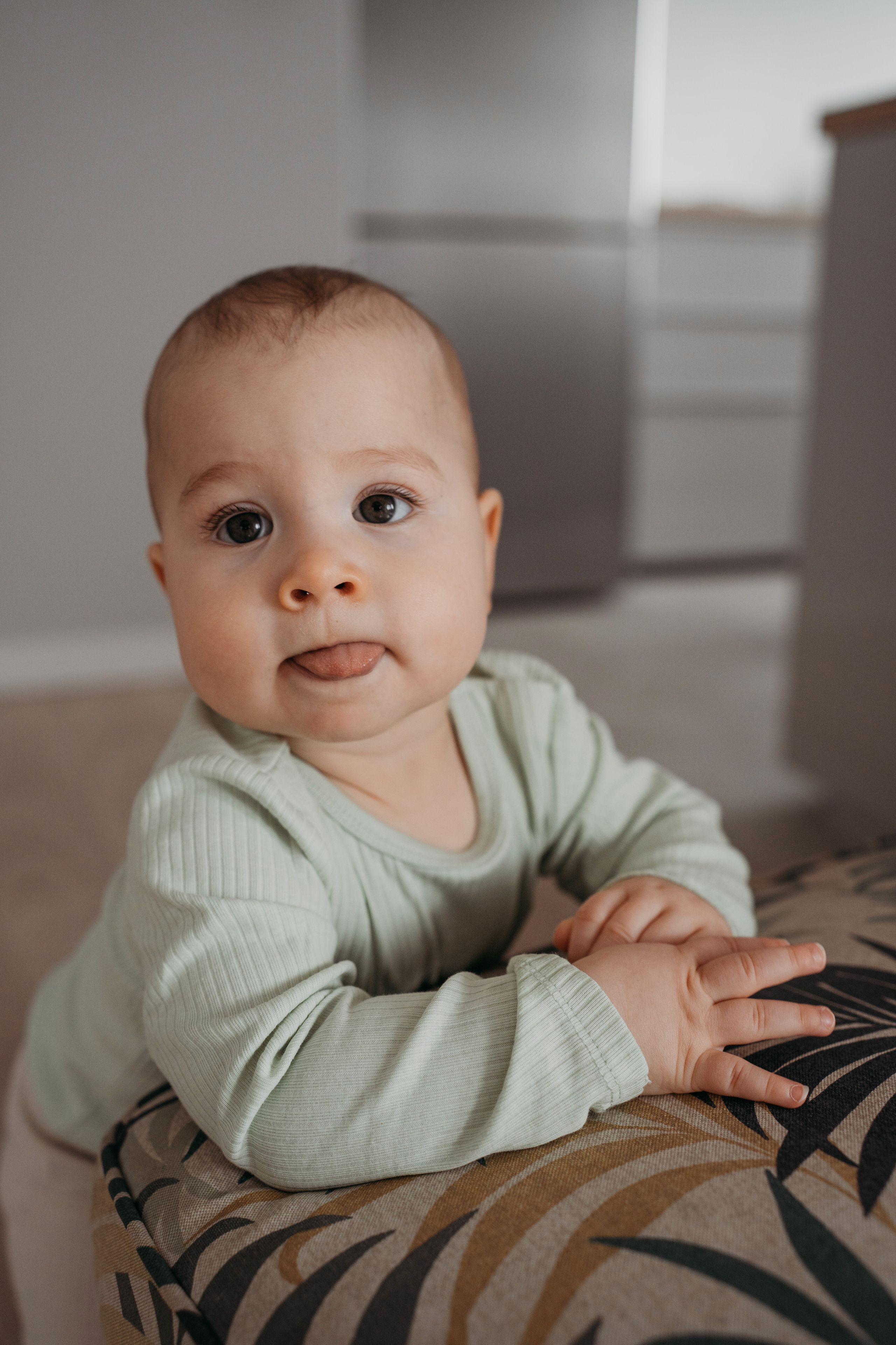 Настя, Саша, Даня и их родители. Фотограф новорожденных и детей первого года Евгения Михалькевич