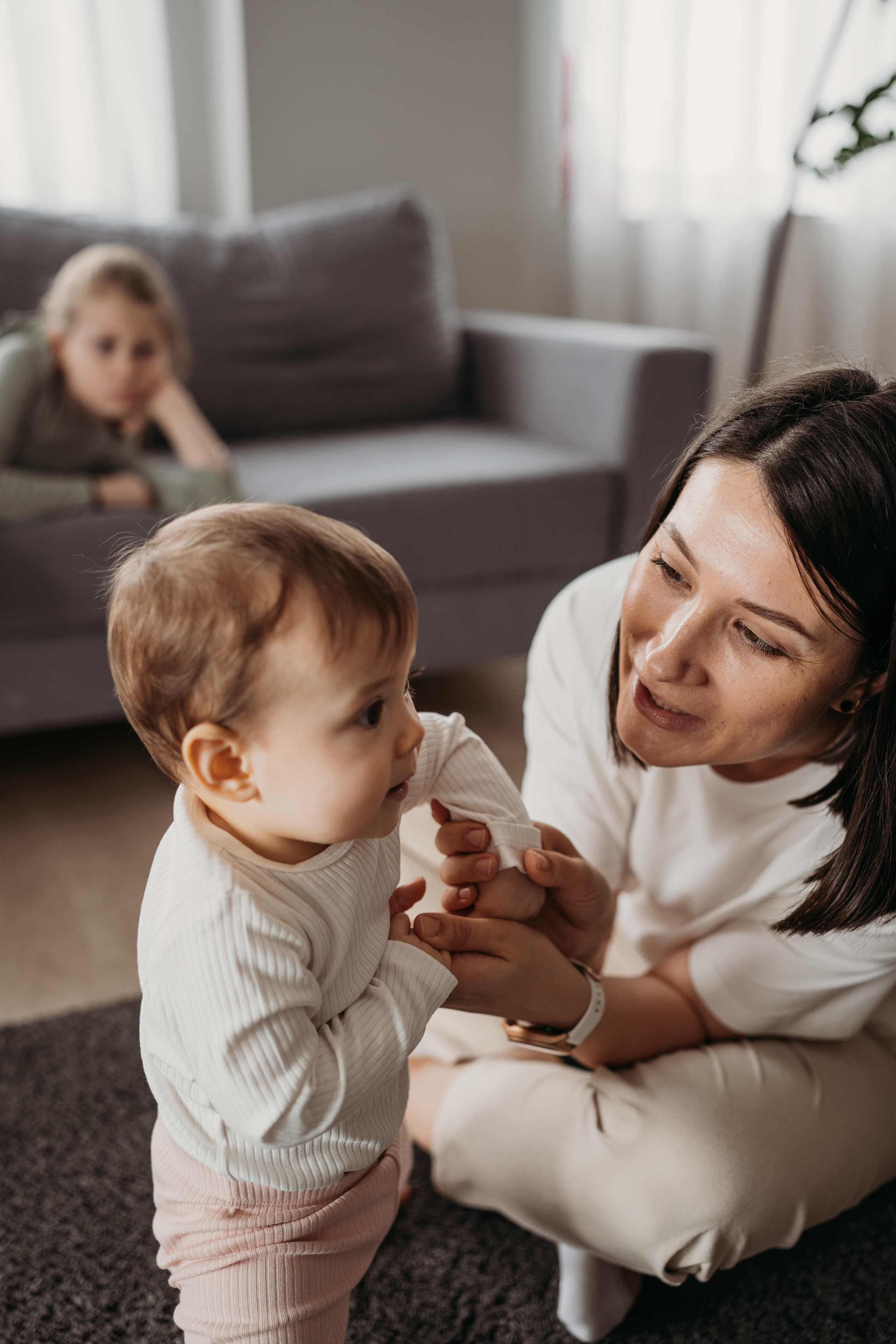 Настя, Саша, Даня и их родители. Фотограф новорожденных и детей первого года Евгения Михалькевич