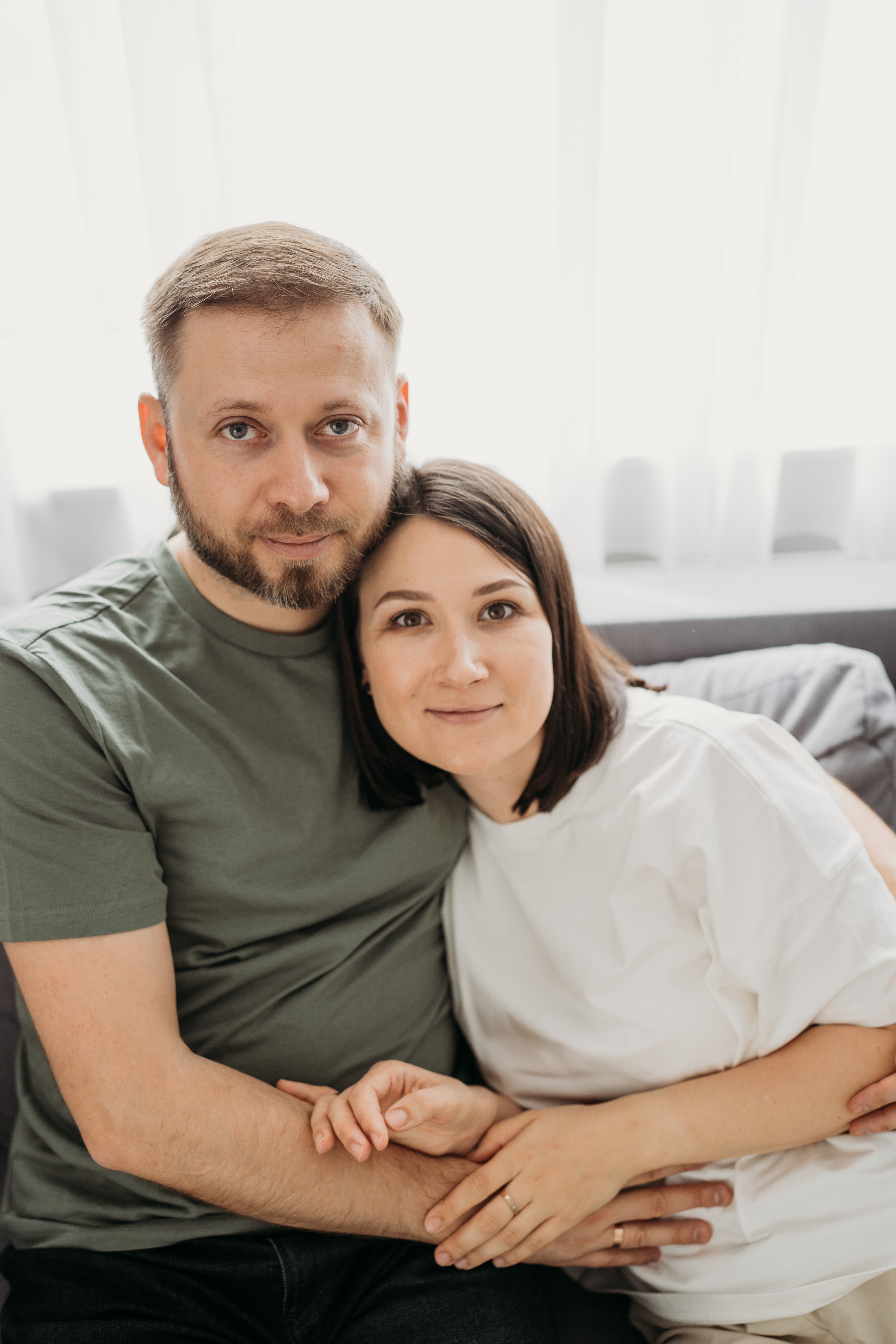 Настя, Саша, Даня и их родители. Фотограф новорожденных и детей первого года Евгения Михалькевич