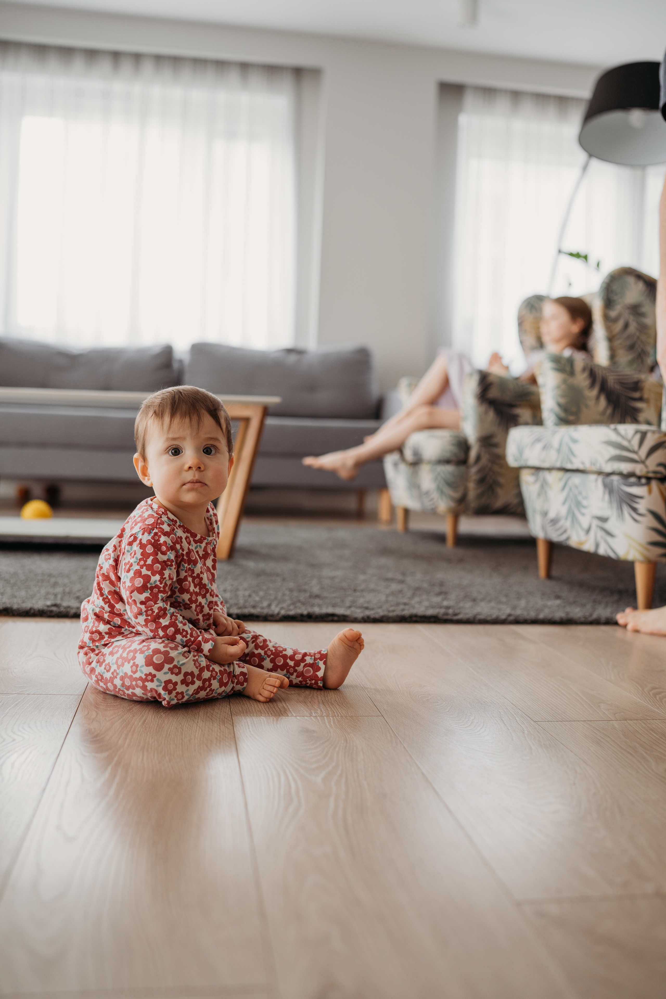 Настя, Саша, Даня и их родители. Фотограф новорожденных и детей первого года Евгения Михалькевич