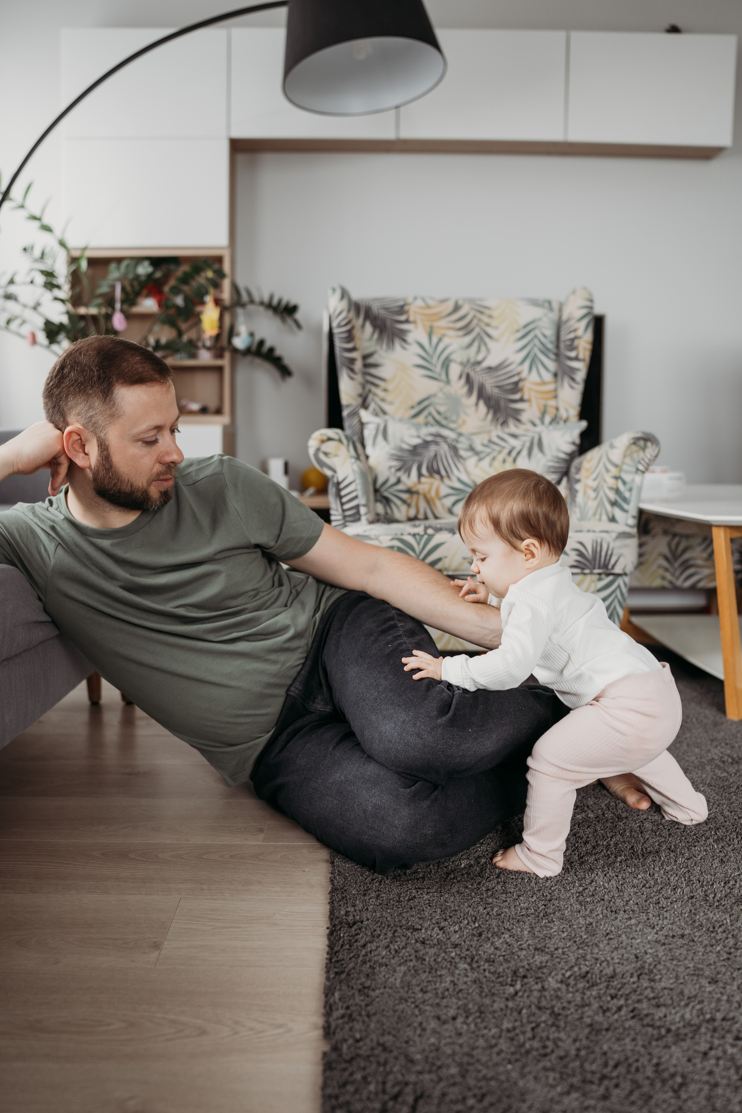 Настя, Саша, Даня и их родители. Фотограф новорожденных и детей первого года Евгения Михалькевич