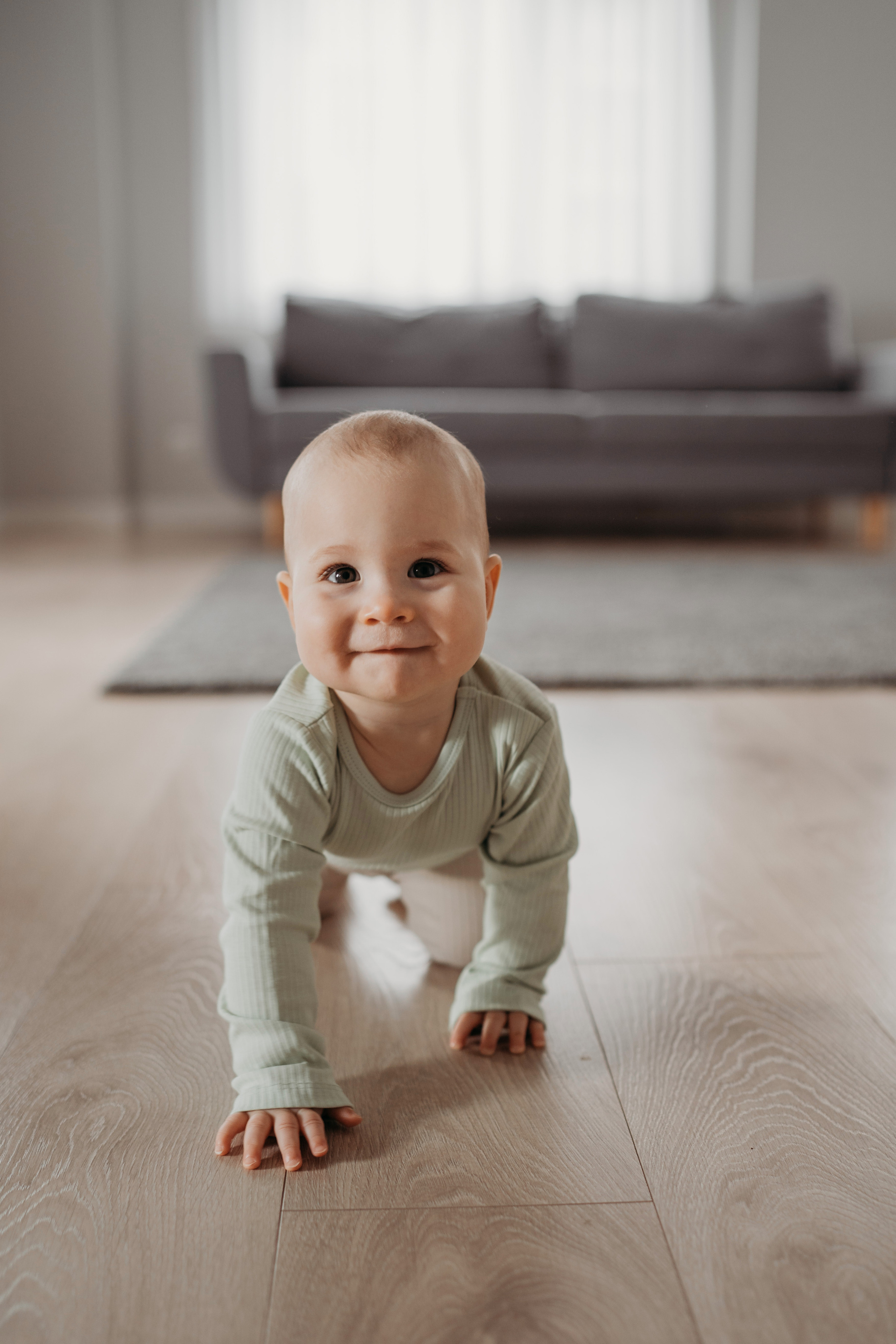 Настя, Саша, Даня и их родители. Фотограф новорожденных и детей первого года Евгения Михалькевич
