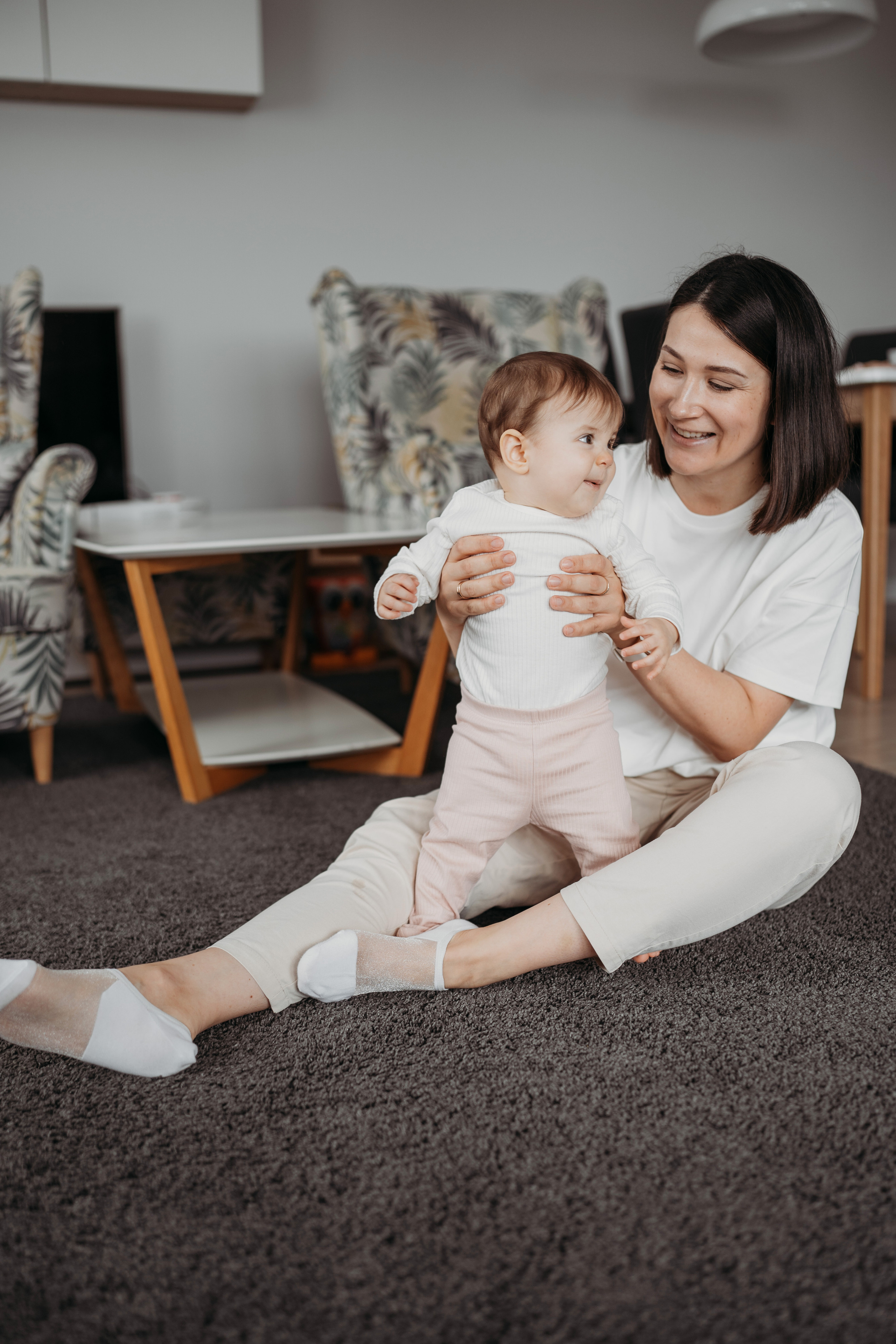 Настя, Саша, Даня и их родители. Фотограф новорожденных и детей первого года Евгения Михалькевич