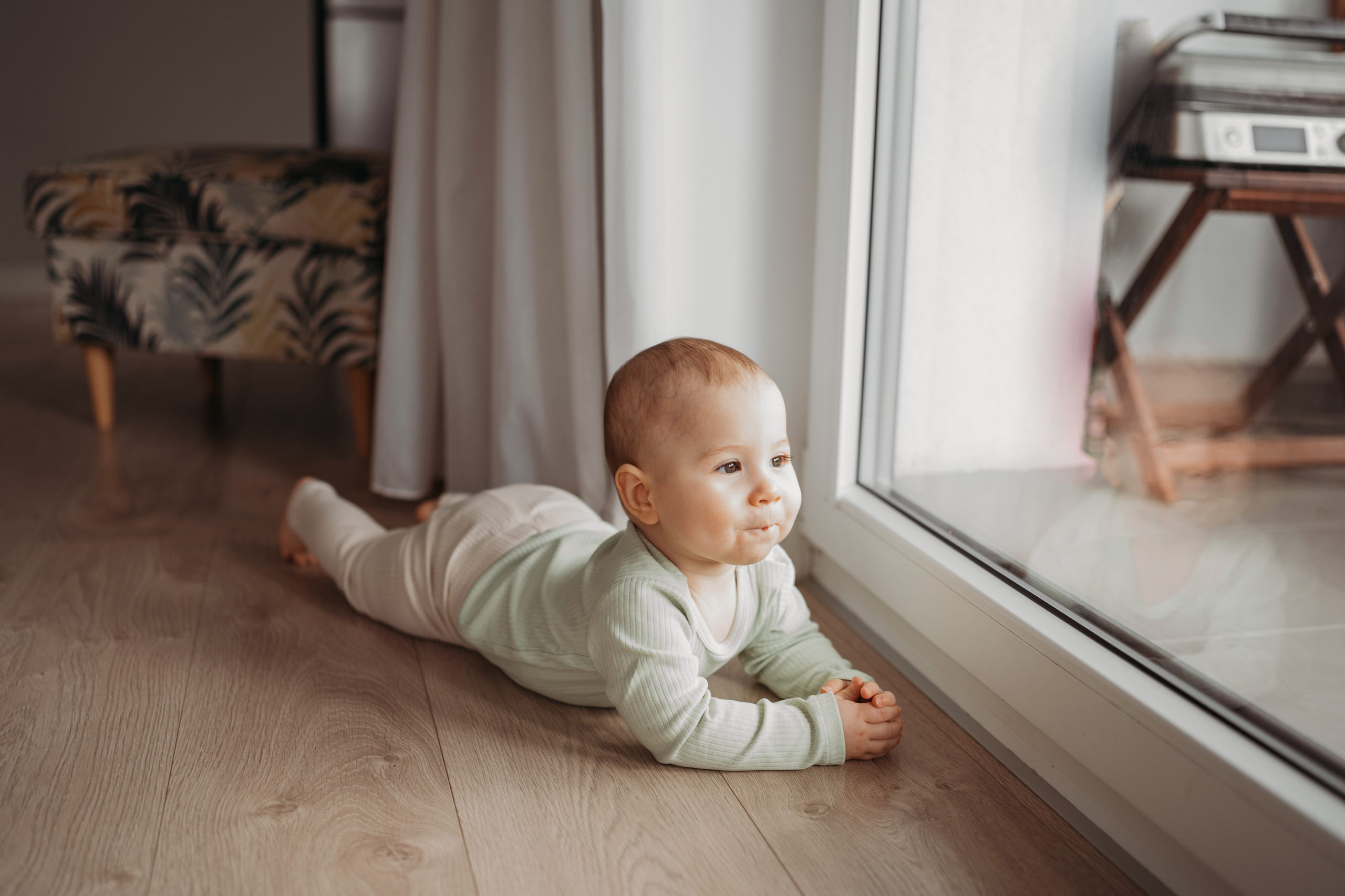 Настя, Саша, Даня и их родители. Фотограф новорожденных и детей первого года Евгения Михалькевич