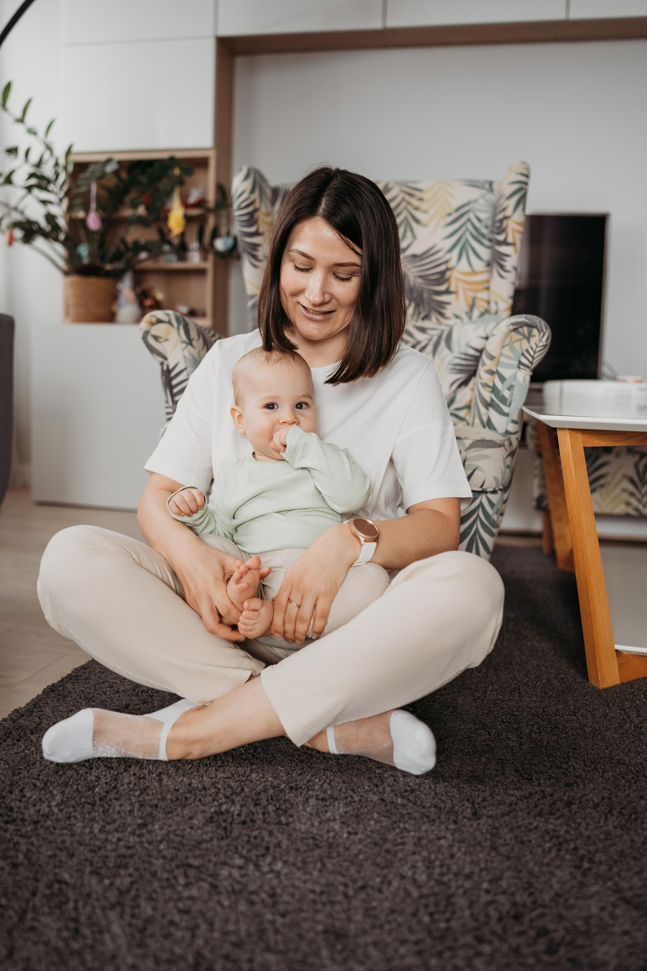 Настя, Саша, Даня и их родители. Фотограф новорожденных и детей первого года Евгения Михалькевич