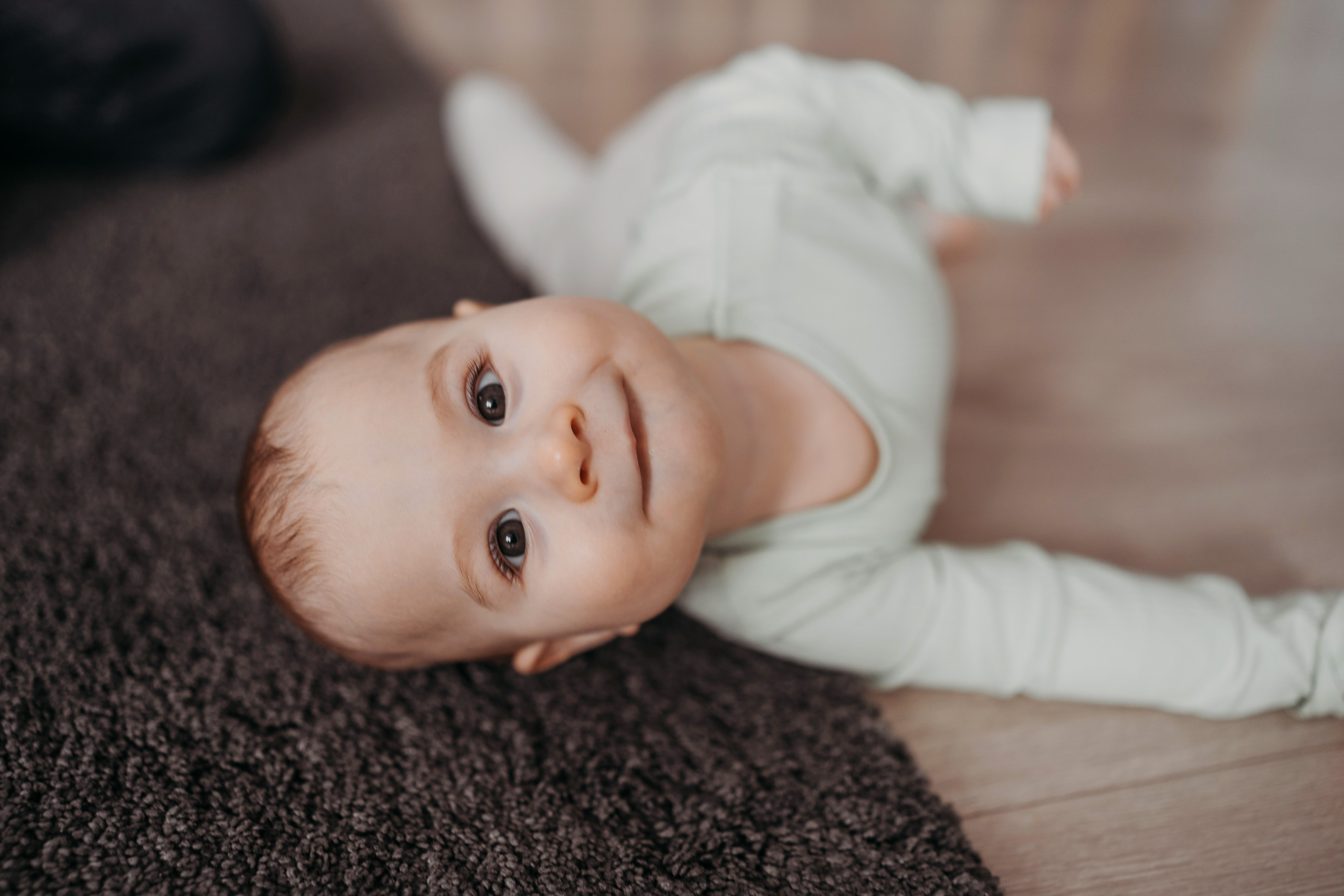 Настя, Саша, Даня и их родители. Фотограф новорожденных и детей первого года Евгения Михалькевич