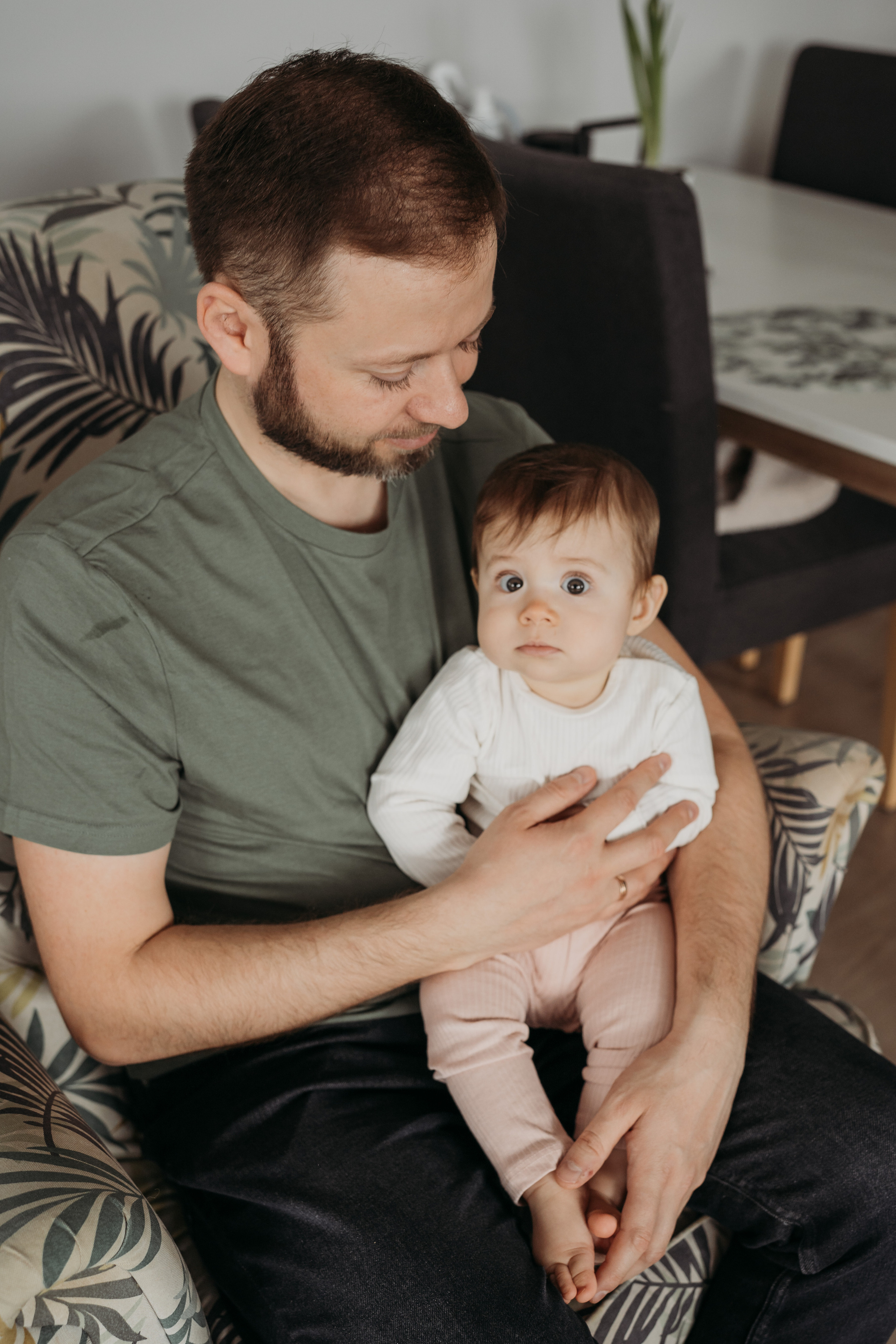 Настя, Саша, Даня и их родители. Фотограф новорожденных и детей первого года Евгения Михалькевич