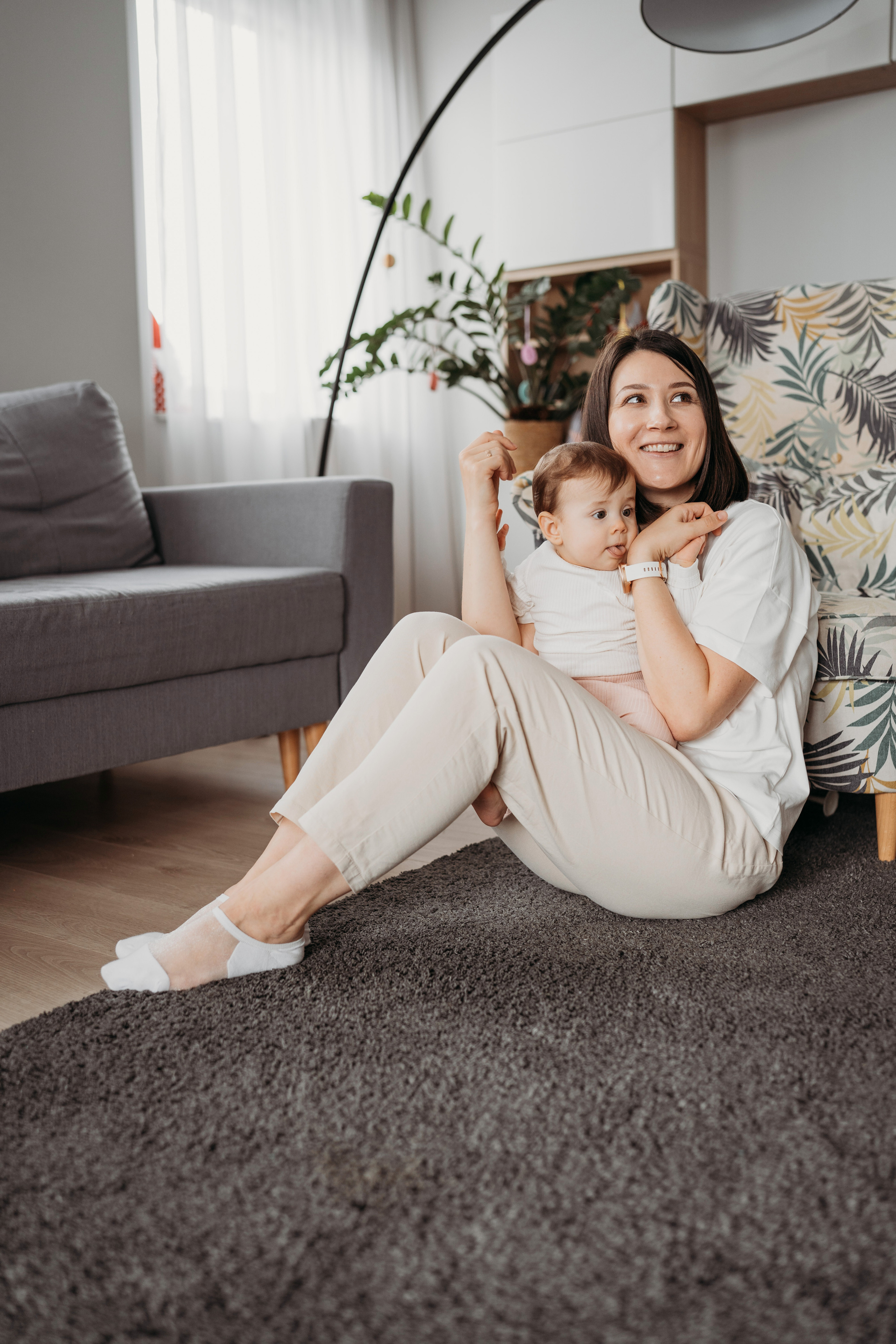 Настя, Саша, Даня и их родители. Фотограф новорожденных и детей первого года Евгения Михалькевич