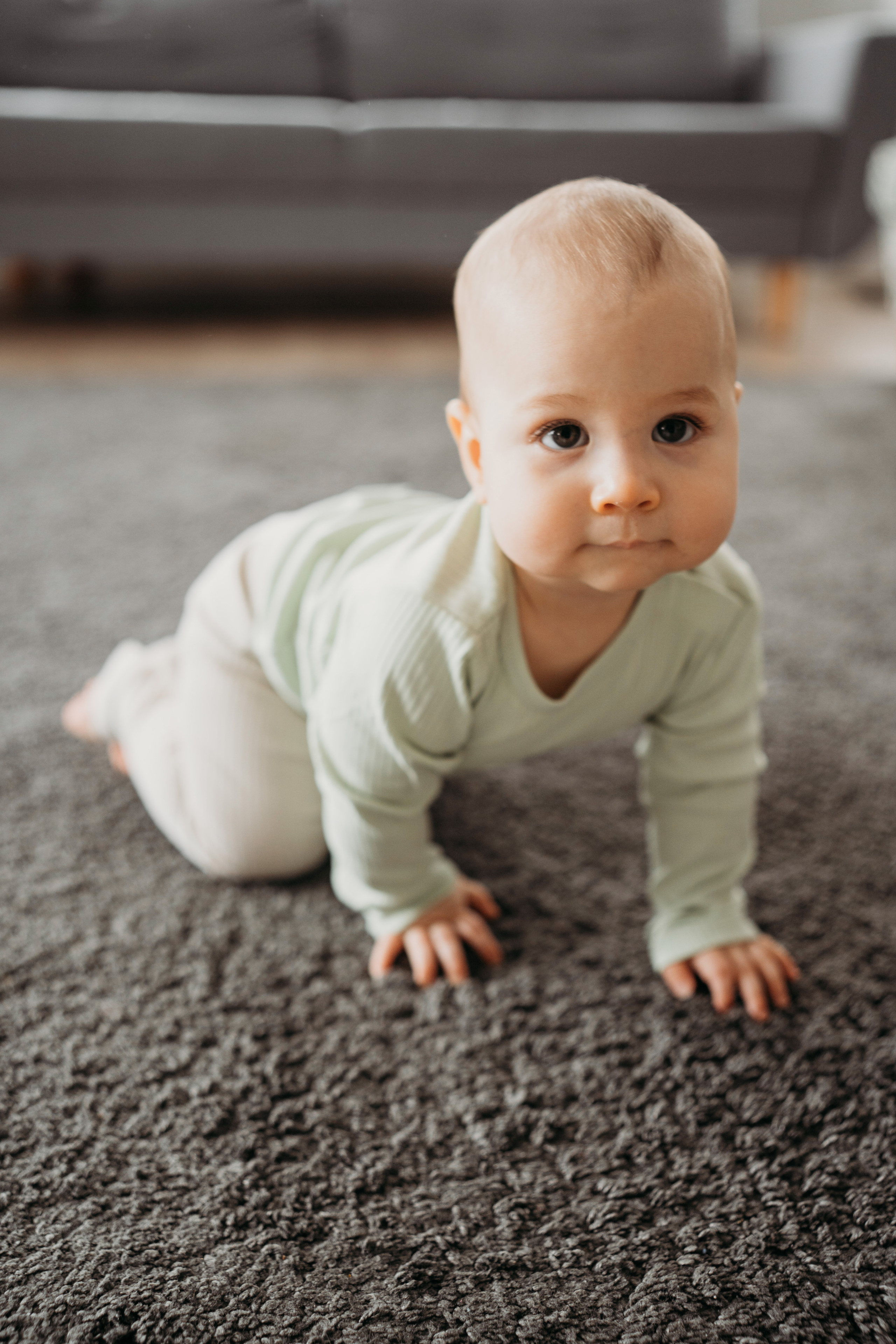 Настя, Саша, Даня и их родители. Фотограф новорожденных и детей первого года Евгения Михалькевич